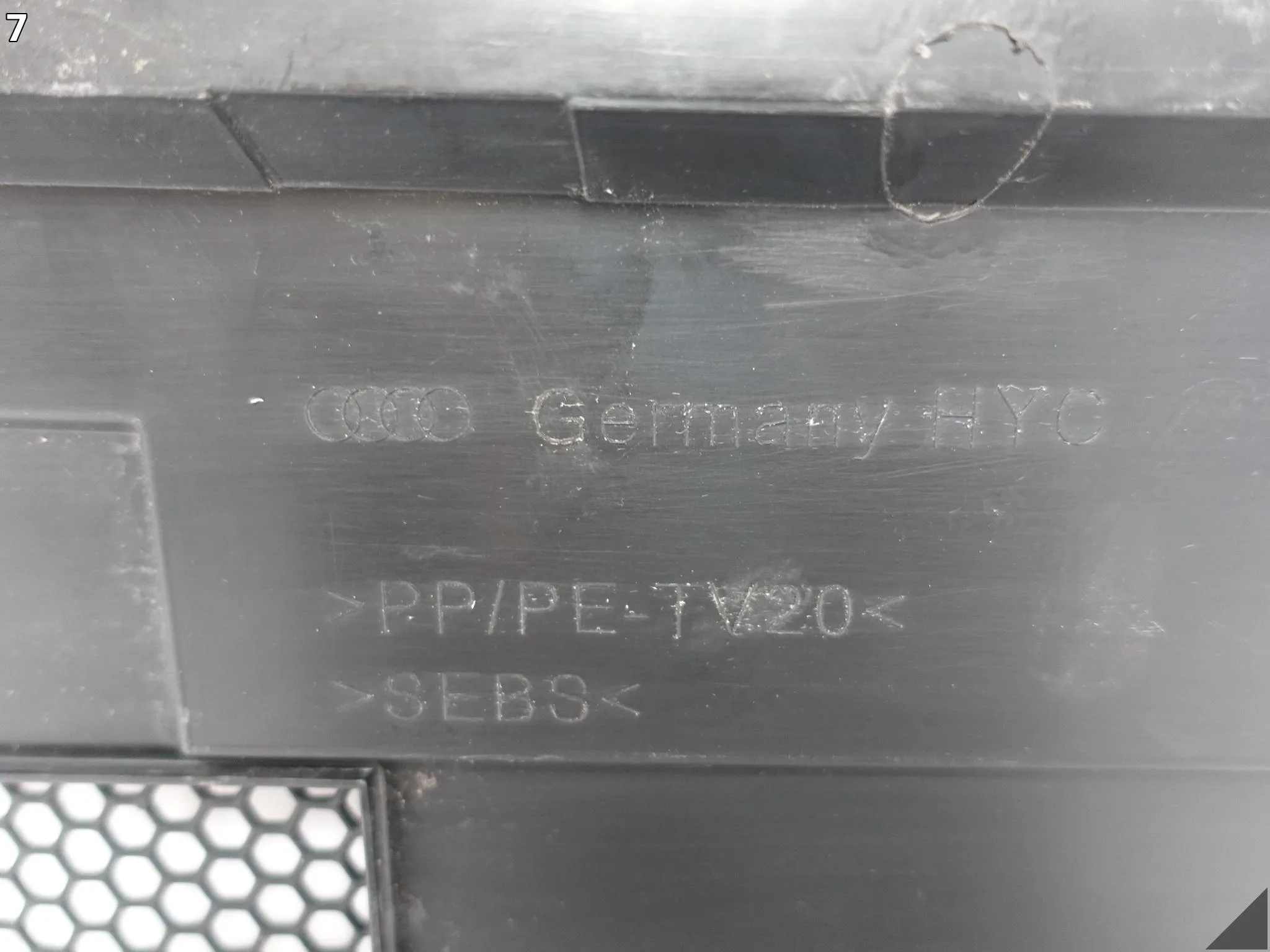 AUDI A6 S6 RS6 C6 4F0 AVANT KOMBI 04-11 PODSZYBIE OSŁONA MASKOWNICA PRZÓD AUDI A6 S6 RS6 C6 4F0 AVANT KOMBI 04-11 PODSZYBIE OSŁONA MASKOWNICA PRZÓD - obrazek 8