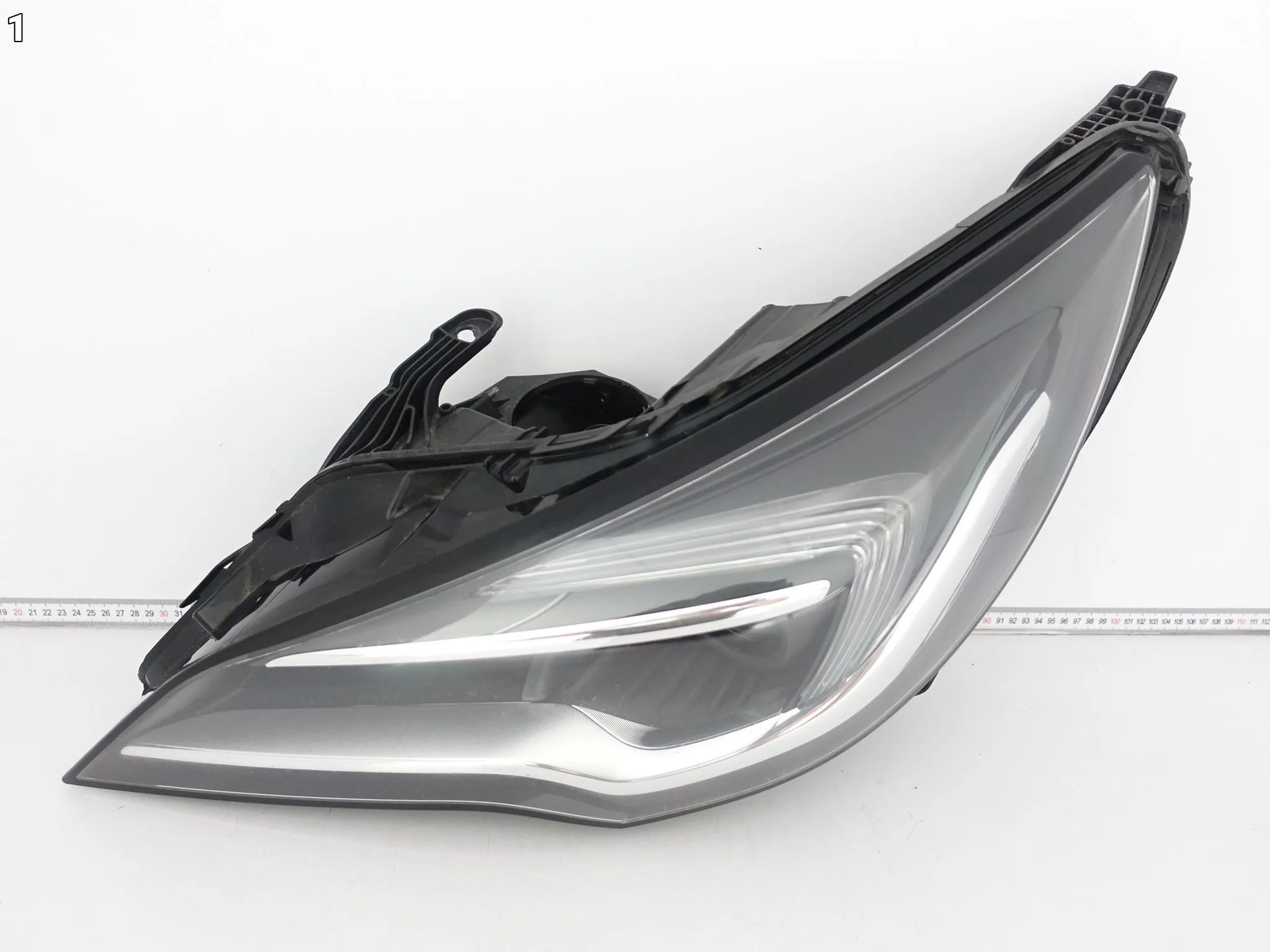 OPEL ASTRA 5 V K 15-19 LAMPA LEWA ZWYKŁA HALOGEN + LED LEWA PRZÓD EUROPA OPEL ASTRA 5 V K 15-19 LAMPA LEWA ZWYKŁA HALOGEN + LED LEWA PRZÓD EUROPA - obrazek 2