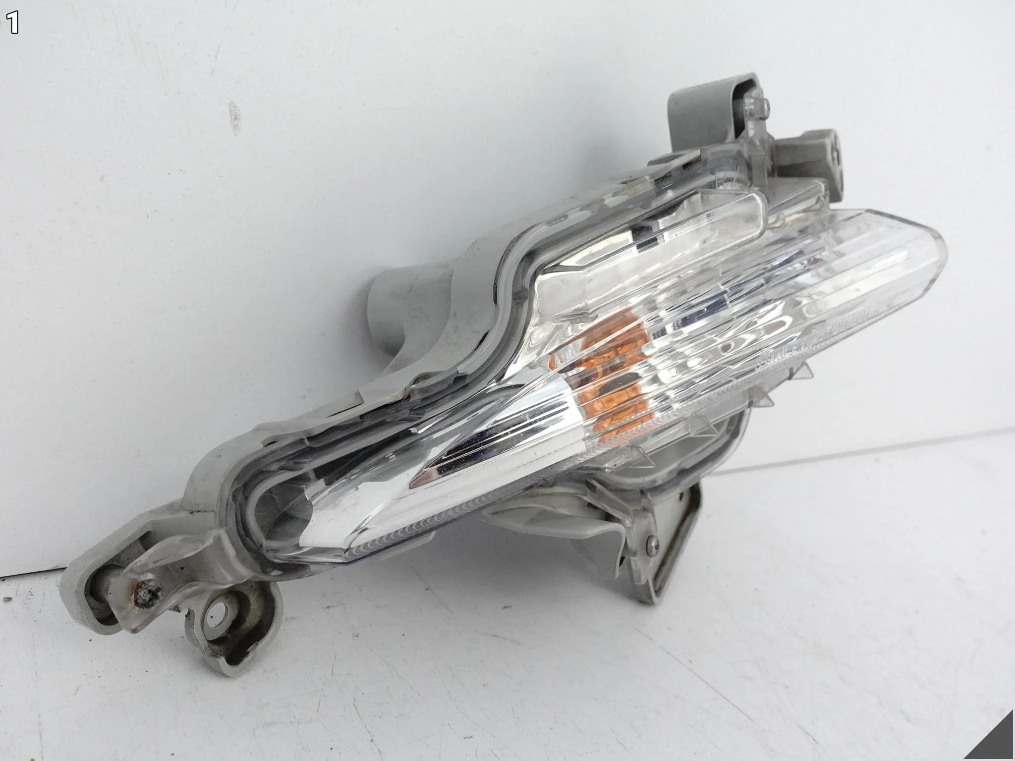 MAZDA 3 (III GENERACJA) BM LIFT 16-18 LAMPA HALOGEN KIERUNKOWSKAZ PRAWY MAZDA 3 (III GENERACJA) BM LIFT 16-18 LAMPA HALOGEN KIERUNKOWSKAZ PRAWY - obrazek 2