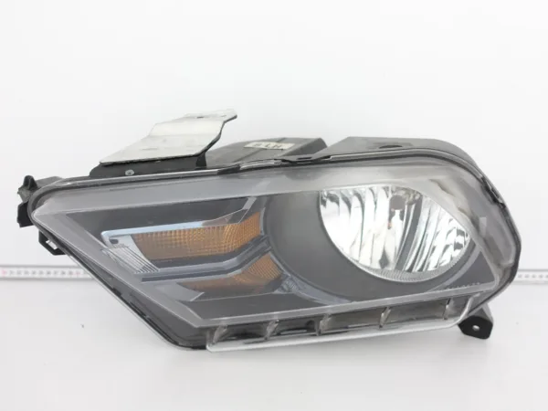FORD MUSTANG V 5 GT 09-12 LIFT LEWA LAMPA ZWYKŁA HALOGEN PRZÓD FORD MUSTANG V 5 GT 09-12 LIFT LEWA LAMPA ZWYKŁA HALOGEN PRZÓD