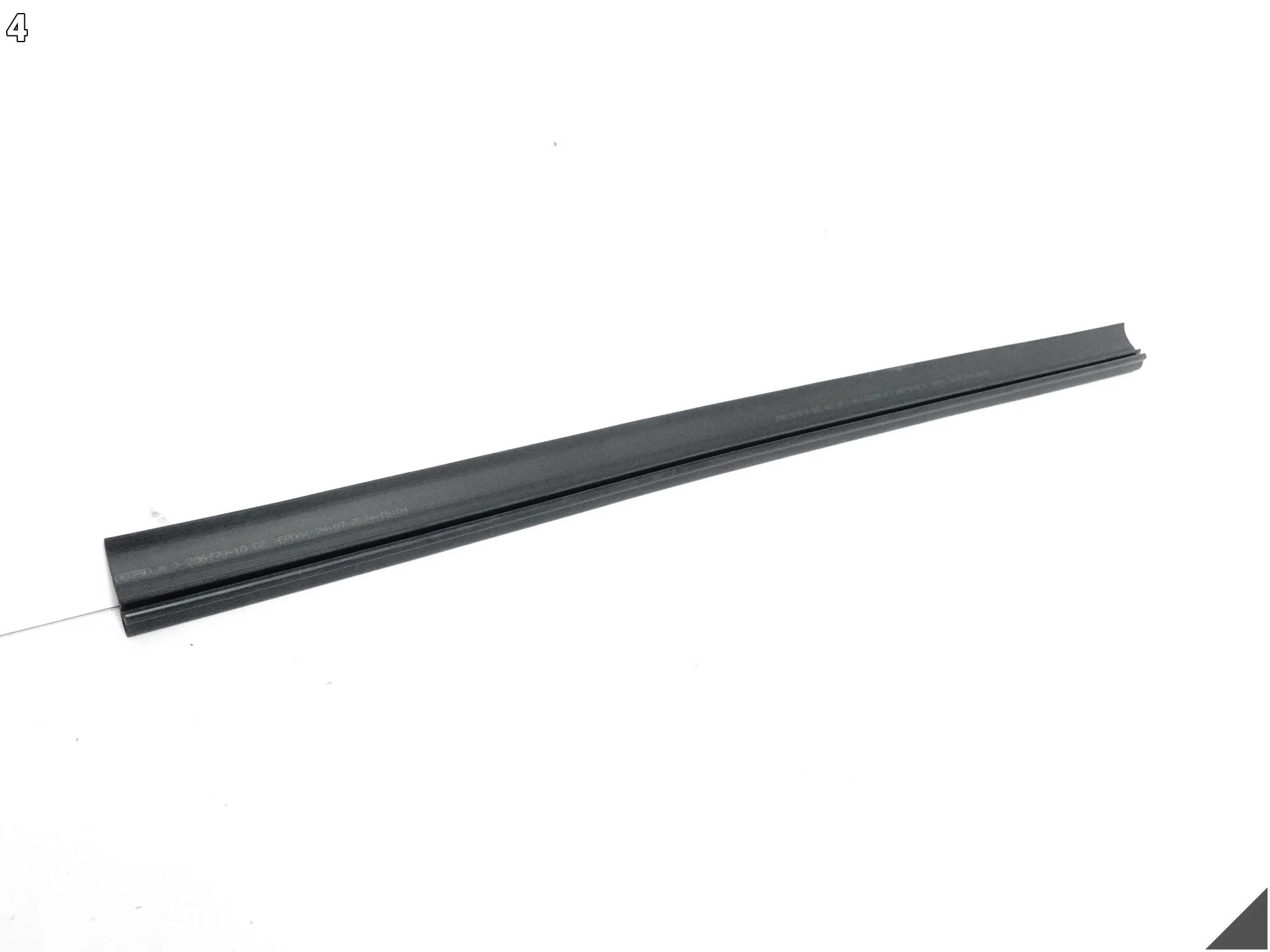 BMW X1 U11 22- X2 U10 23- USZCZELKA MASKI PASA PRZEDNIEGO PRZÓD 9883422 BMW X1 U11 22- X2 U10 23- USZCZELKA MASKI PASA PRZEDNIEGO PRZÓD 9883422 - obrazek 5