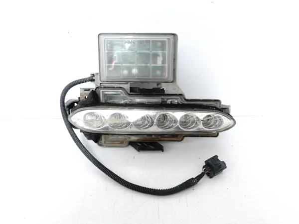 NISSAN GT-R GTR LIFT R35 12-16 HALOGEN LED DRL PRAWY W ZDERZAK PRZÓD NISSAN GT-R GTR LIFT R35 12-16 HALOGEN LED DRL PRAWY W ZDERZAK PRZÓD
