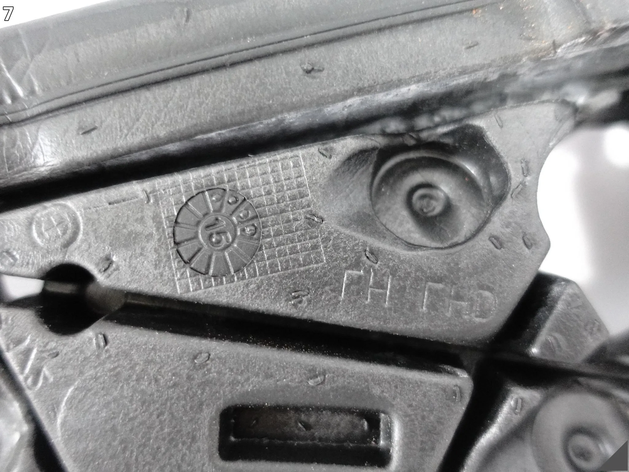 BMW 2 F45 LIFT LCI 18-22 USZCZELKA WYGŁUSZENIE PIANKA LUSTERKA LEWEGO BMW 2 F45 LIFT LCI 18-22 USZCZELKA WYGŁUSZENIE PIANKA LUSTERKA LEWEGO - obrazek 8
