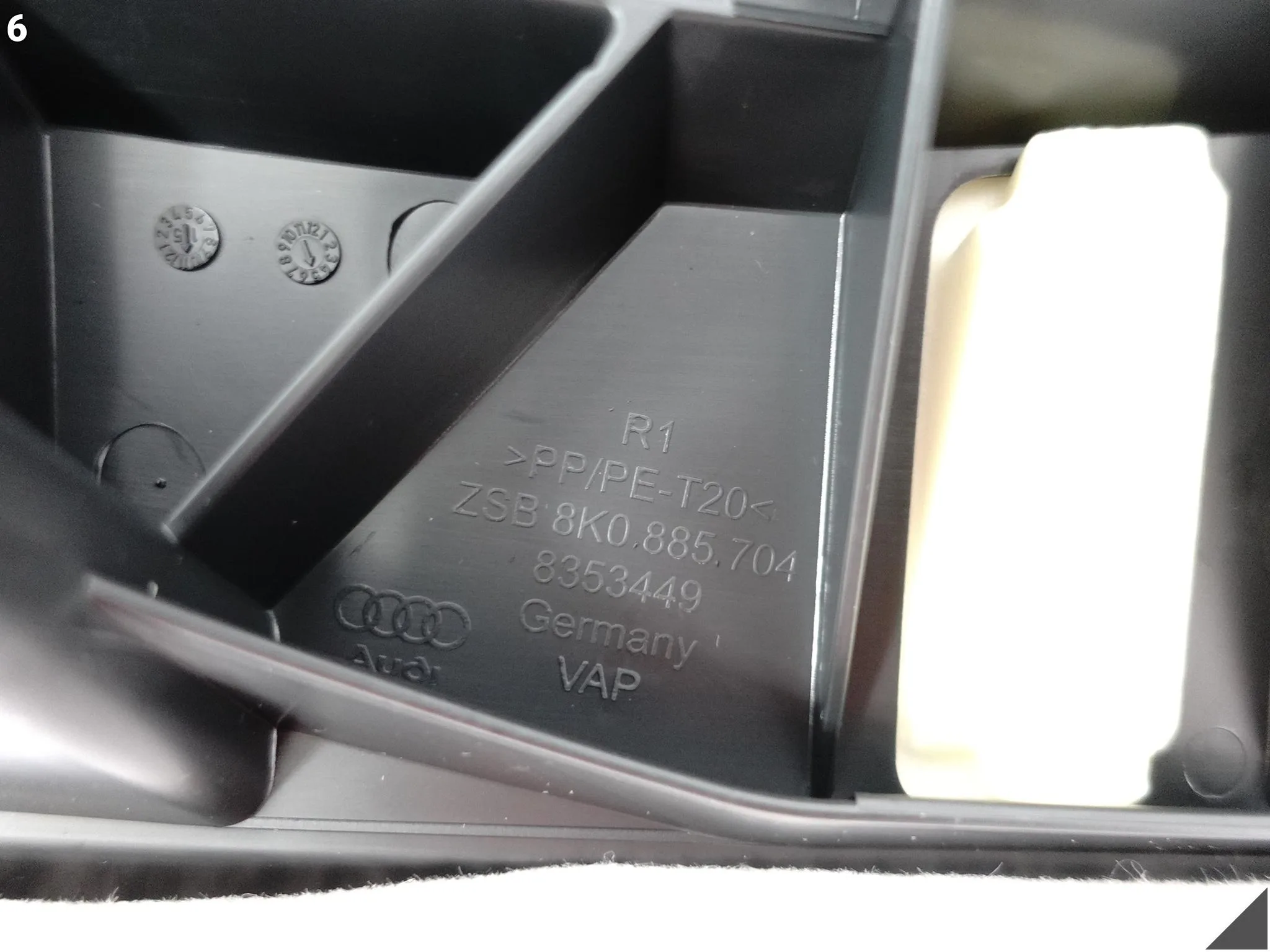 AUDI A5 8T0 A4 8K0 LIFT 11-16 BOCZEK TAPICERKA TYLNEJ KANAPY PRAWY MILANO AUDI A5 8T0 A4 8K0 LIFT 11-16 BOCZEK TAPICERKA TYLNEJ KANAPY PRAWY MILANO - obrazek 7