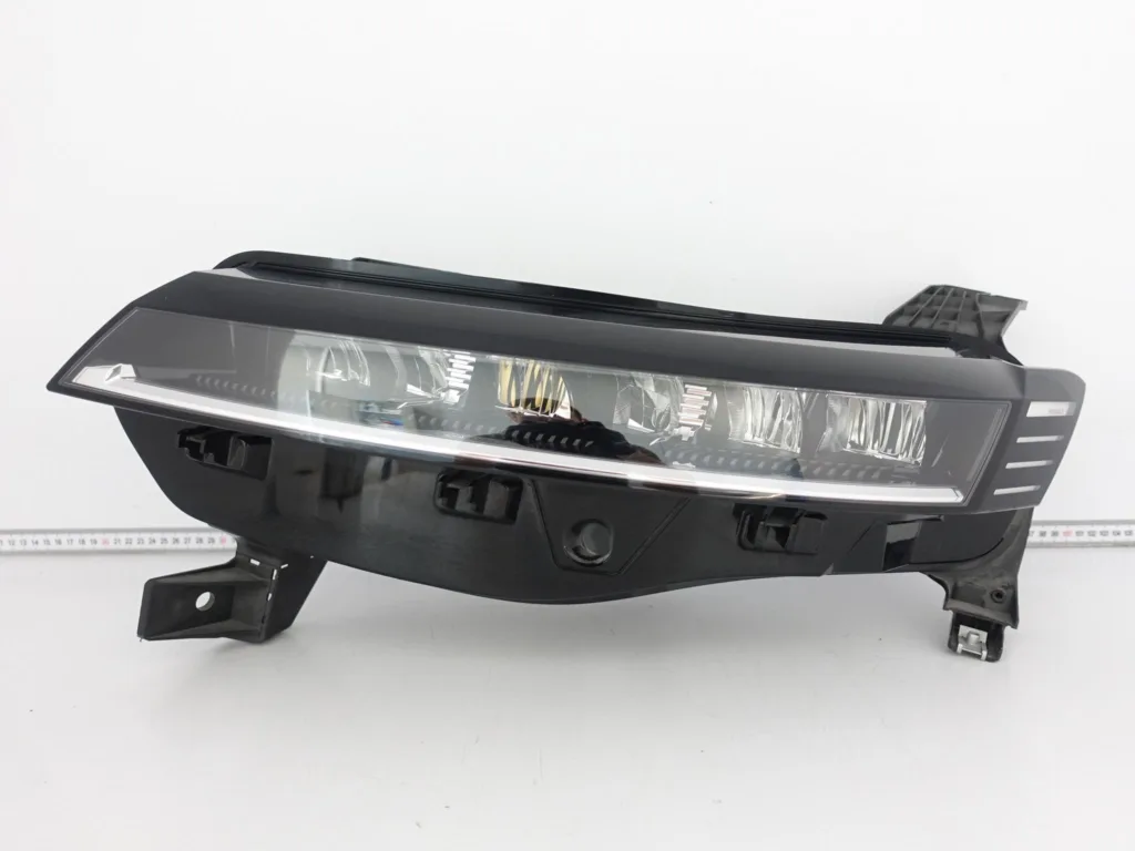 RENAULT MEGANE V 5 E-TECH ELECTRIC 22- LAMPA FULL LED PURE VISION LEWA EU RENAULT MEGANE V 5 E-TECH ELECTRIC 22- LAMPA FULL LED PURE VISION LEWA EU