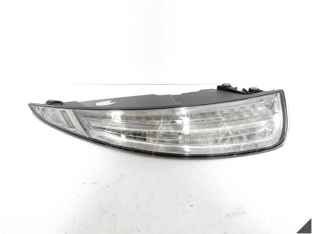 PORSCHE 911 991 GTS GT3 11-15 LAMPA LED W BŁOTNIK LEWA TYŁ EU 99163198304 PORSCHE 911 991 GTS GT3 11-15 LAMPA LED W BŁOTNIK LEWA TYŁ EU 99163198304