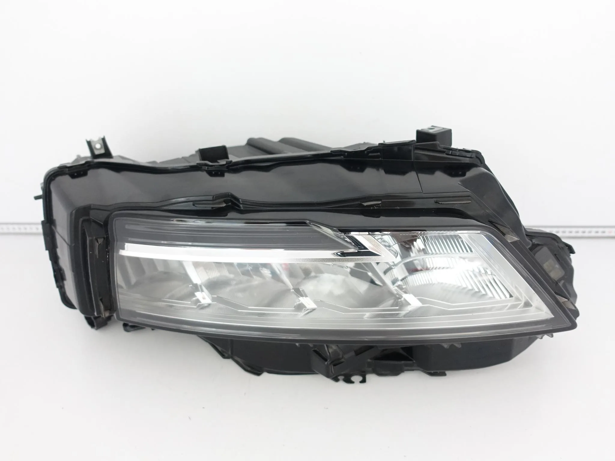 NISSAN X-TRAIL T33 IV 4 22- LAMPA FULL LED PRAWA PRZÓD EUROPA NISSAN X-TRAIL T33 IV 4 22- LAMPA FULL LED PRAWA PRZÓD EUROPA