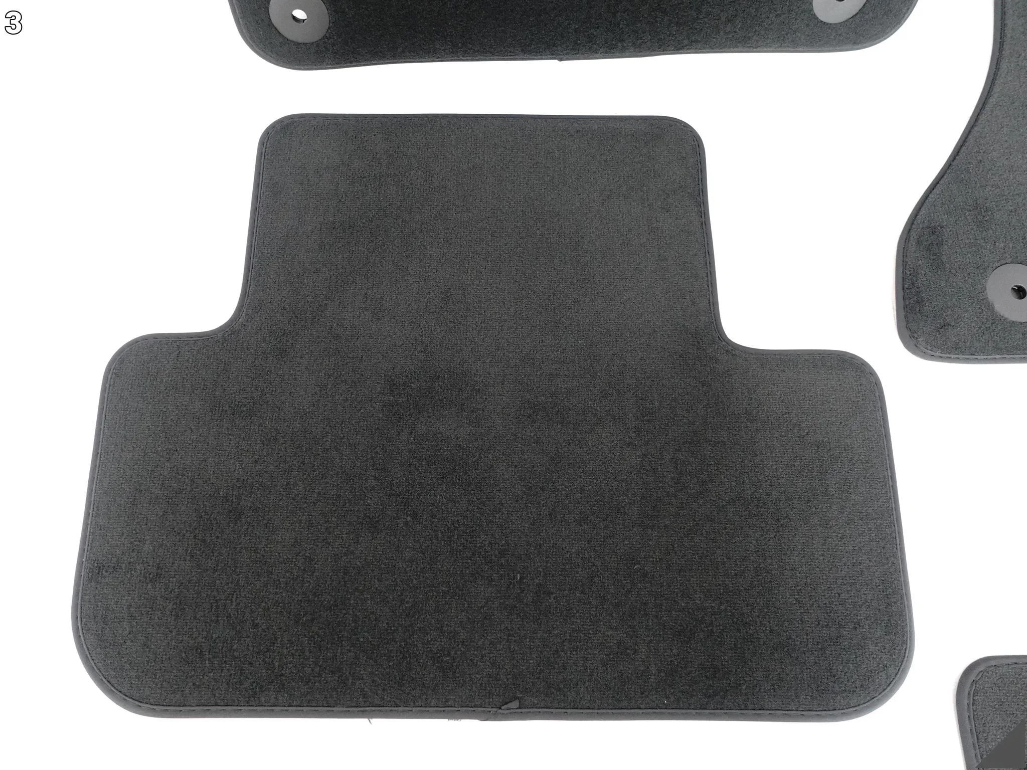 AUDI A5 S5 8T0 A4 S4 8K0 B8 LIFT 11-16 KOMPLET DYWANIKÓW WELUROWYCH EU QA5 AUDI A5 S5 8T0 A4 S4 8K0 B8 LIFT 11-16 KOMPLET DYWANIKÓW WELUROWYCH EU QA5 - obrazek 4