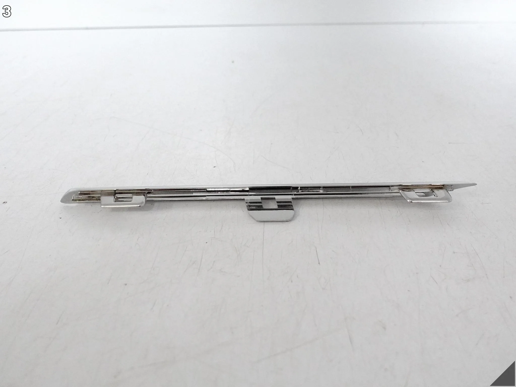 RENAULT MEGANE IV 4 16-20 LISTWA CHROM GRILLA ATRAPY PRZÓD PRAWA RENAULT MEGANE IV 4 16-20 LISTWA CHROM GRILLA ATRAPY PRZÓD PRAWA - obrazek 4