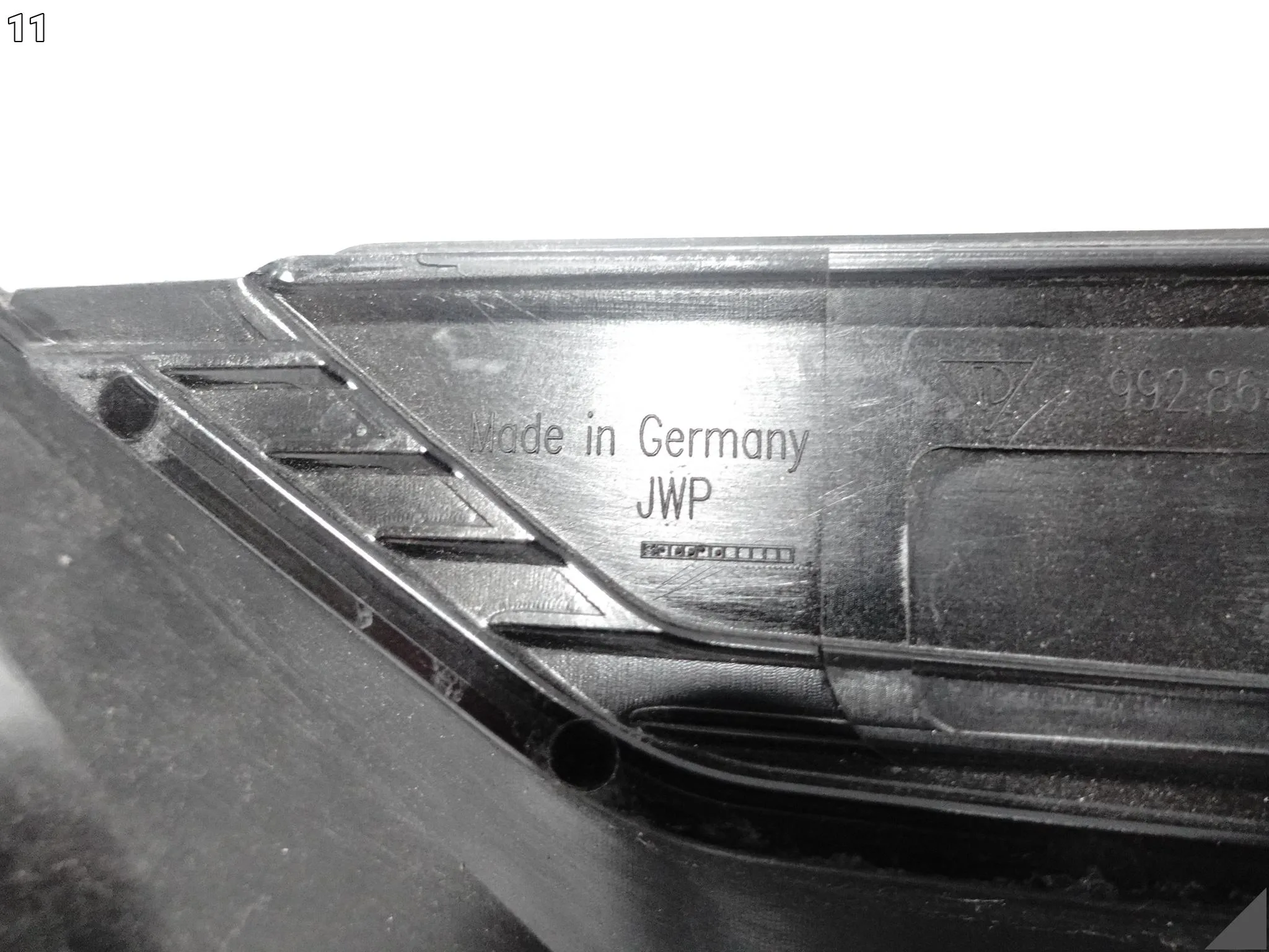 PORSCHE 911 992 19- GÓRNA OSŁONA POKRYWA SILNIKA WENTYLATORÓW 3.0 S TYŁ PORSCHE 911 992 19- GÓRNA OSŁONA POKRYWA SILNIKA WENTYLATORÓW 3.0 S TYŁ - obrazek 12