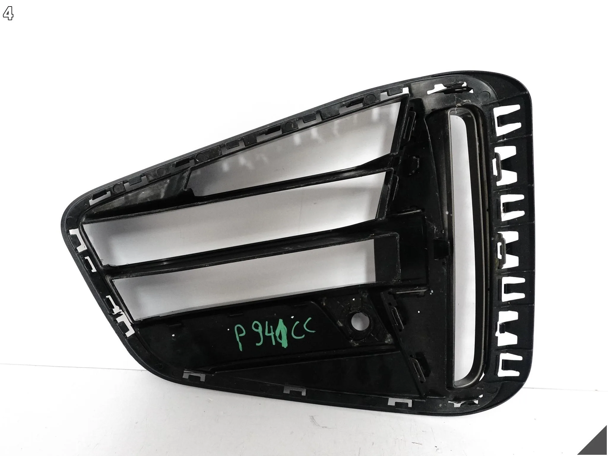 BMW 4 G22 G23 M-PAKIET MSP 20- ATRAPA KRATKA W ZDERZAK PRZÓD LEWA 8077065 BMW 4 G22 G23 M-PAKIET MSP 20- ATRAPA KRATKA W ZDERZAK PRZÓD LEWA 8077065 - obrazek 5