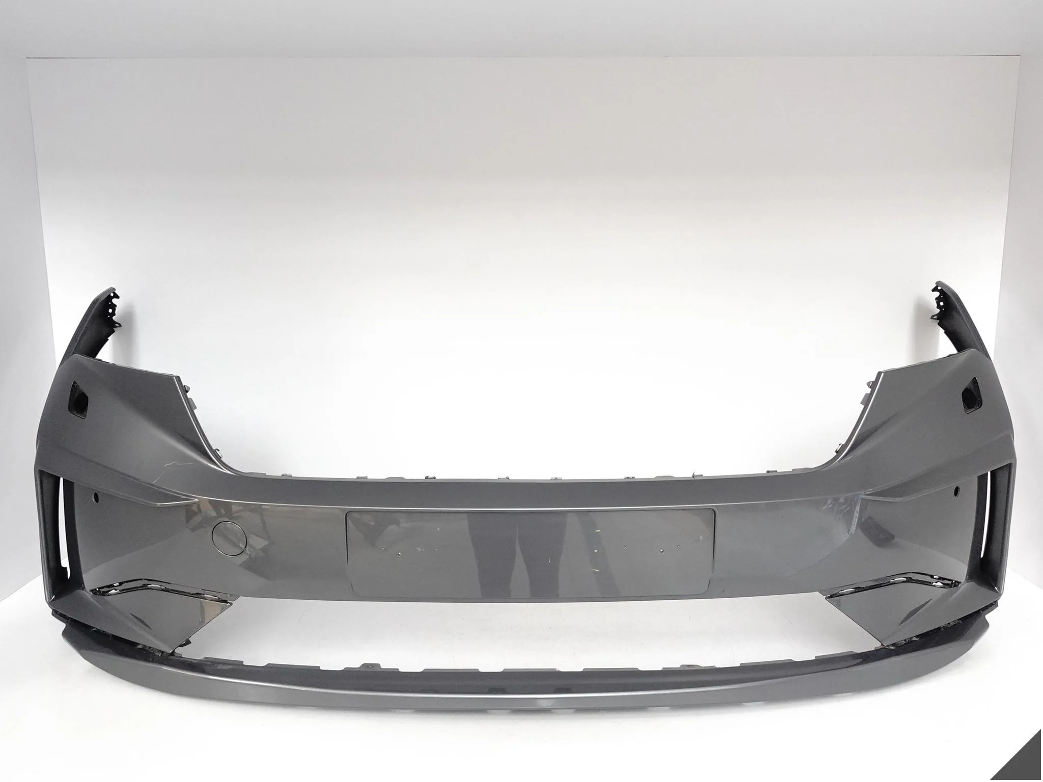 SKODA ENYAQ iV 5LA ELECTRIC 20- ZDERZAK BUMPER PRZÓD (SPRSYKI/PDC) SKODA ENYAQ iV 5LA ELECTRIC 20- ZDERZAK BUMPER PRZÓD (SPRSYKI/PDC)