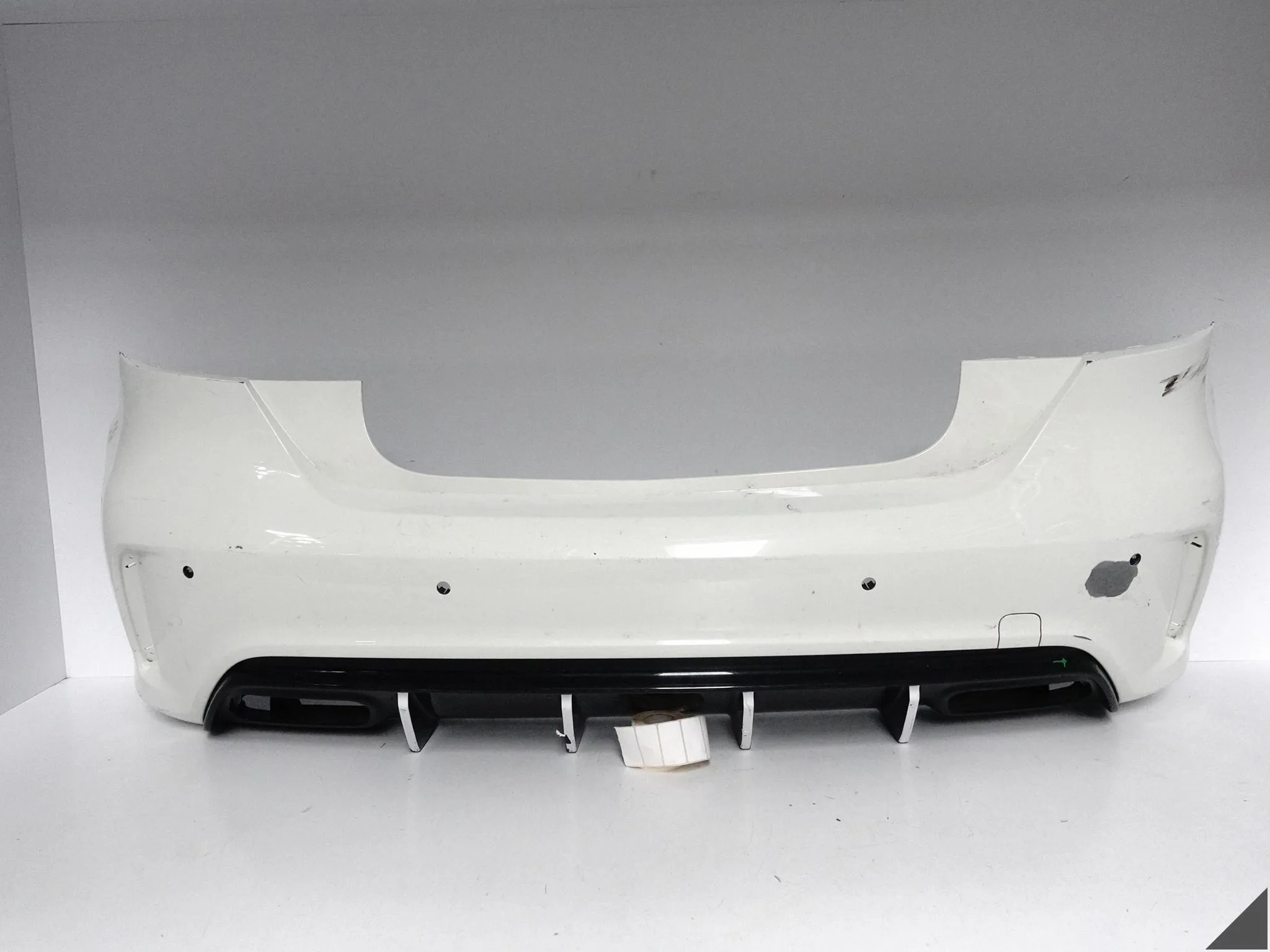MERCEDES A-KLASA A45 W176 45 AMG LIFT MOPF 15-18 ZDERZAK + SPOILER TYŁ MERCEDES A-KLASA A45 W176 45 AMG LIFT MOPF 15-18 ZDERZAK + SPOILER TYŁ
