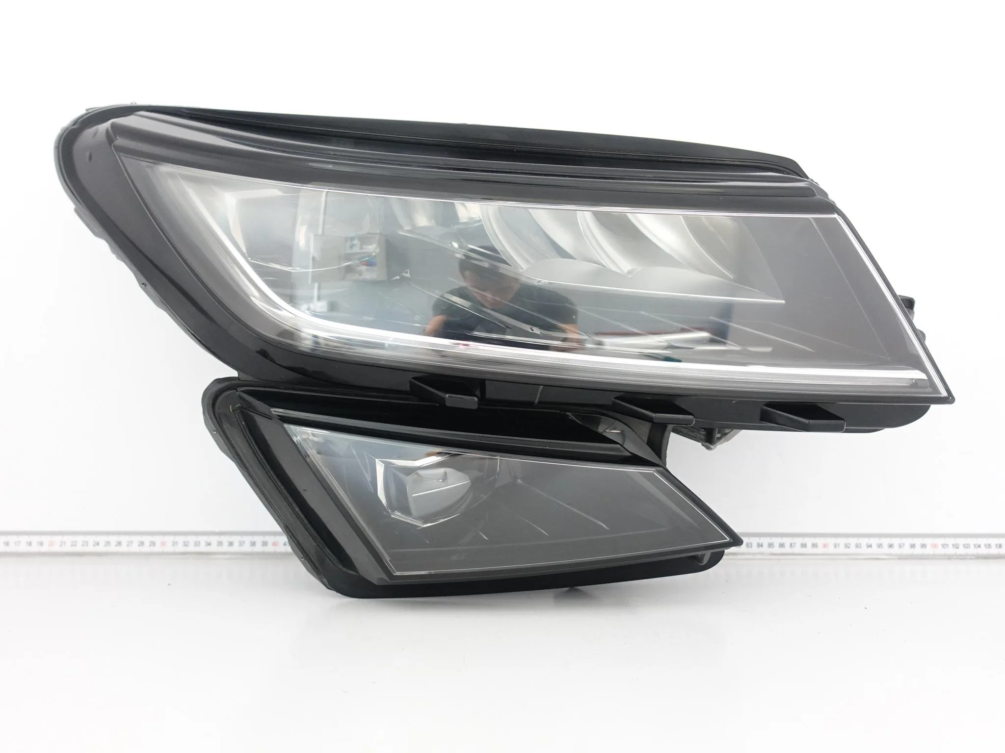 SKODA KODIAQ 566 565 16-21 LAMPA PRAWA FULL LED EUROPA SKODA KODIAQ 566 565 16-21 LAMPA PRAWA FULL LED EUROPA