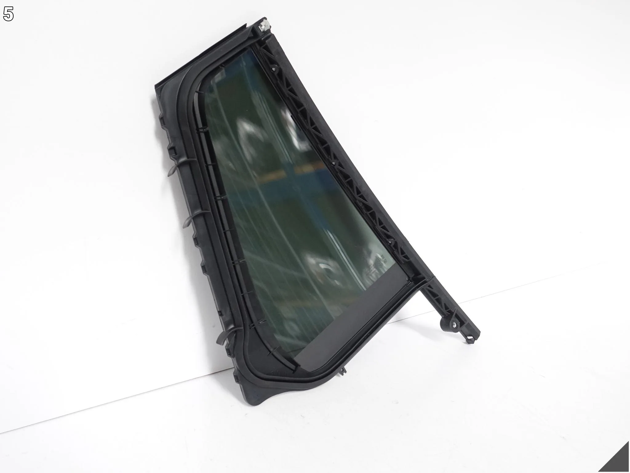 BMW 3 G21 M3 G81 TOURING KOMBI 18- SZYBA BOCZNA TRÓJKĄT DRZWI LEWA TYŁ BMW 3 G21 M3 G81 TOURING KOMBI 18- SZYBA BOCZNA TRÓJKĄT DRZWI LEWA TYŁ - obrazek 6