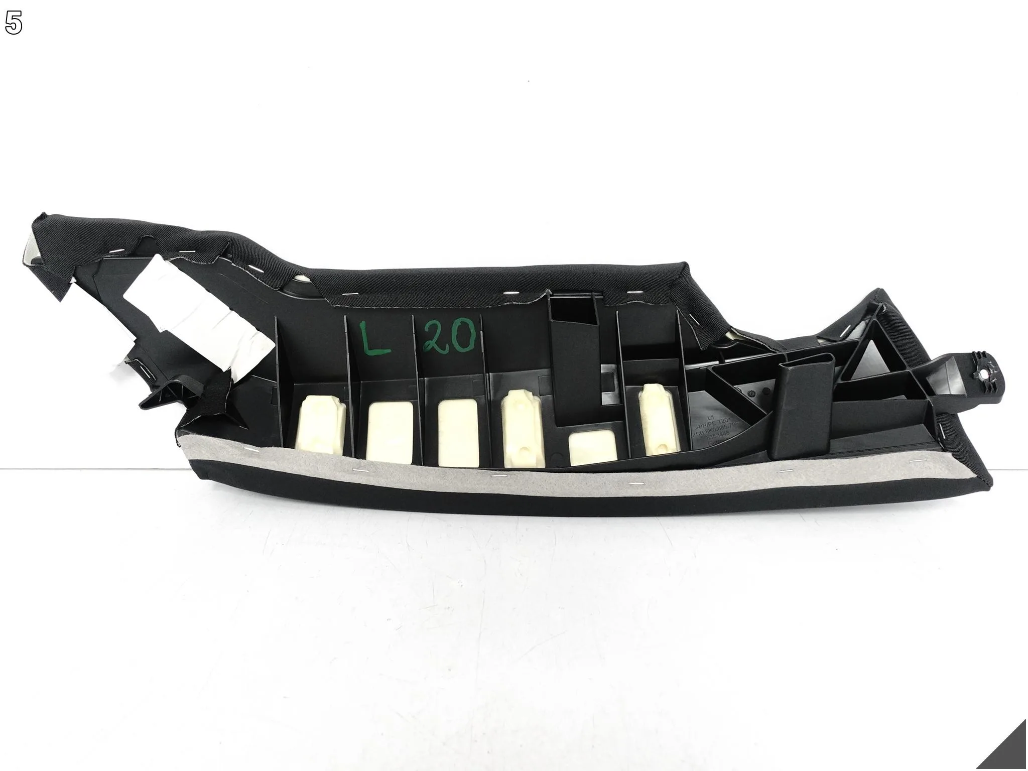 AUDI A5 8T0 A4 8K0 B8 LIFT 11-16 BOCZEK TAPICERKA TYLNEJ KANAPY LEWY MILANO AUDI A5 8T0 A4 8K0 B8 LIFT 11-16 BOCZEK TAPICERKA TYLNEJ KANAPY LEWY MILANO - obrazek 6