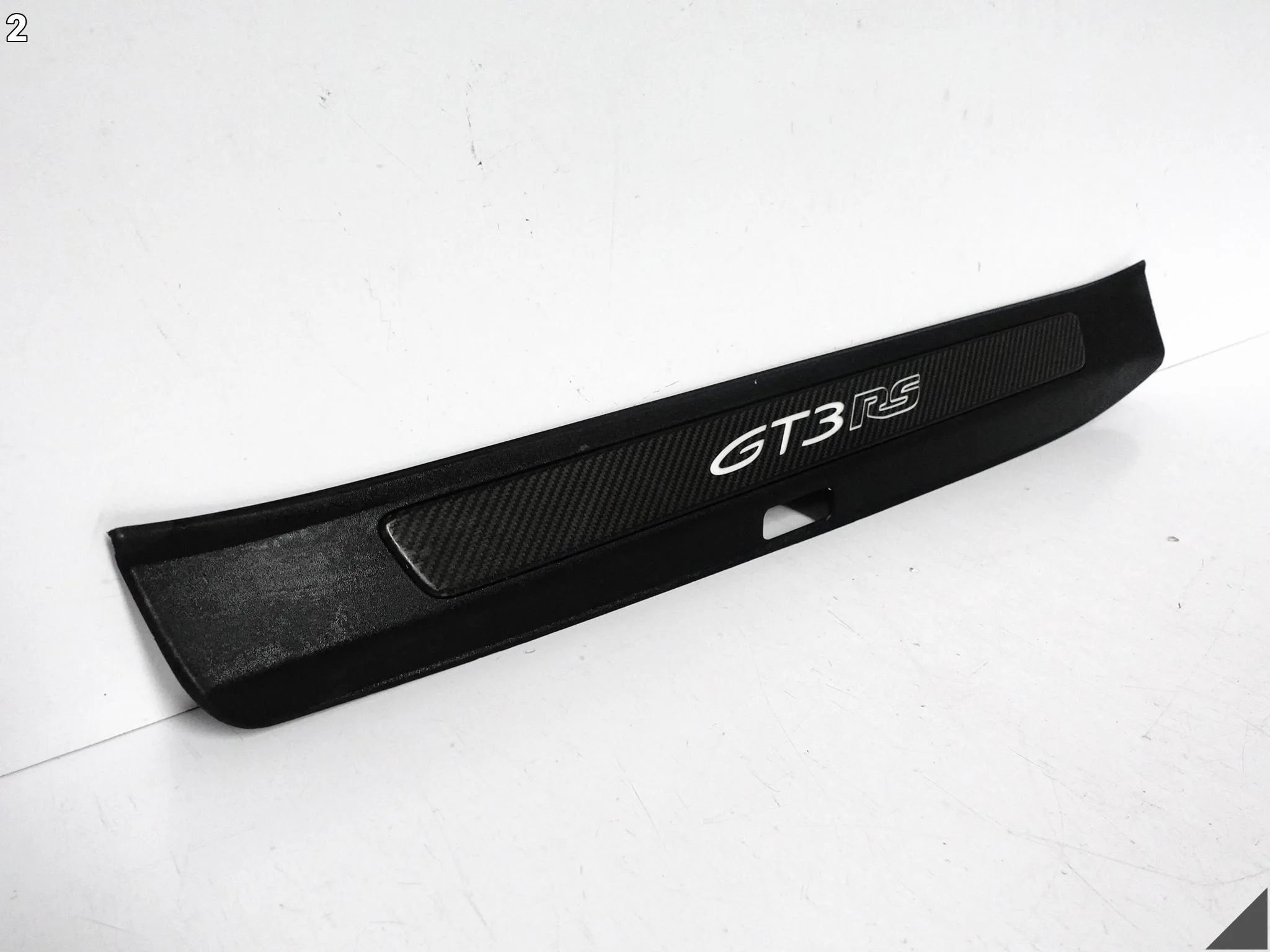 PORSCHE 911 992 GT3RS 23- LISTWA OSŁONA PROGU PODŚWIETLANA PRAWA CARBON PORSCHE 911 992 GT3RS 23- LISTWA OSŁONA PROGU PODŚWIETLANA PRAWA CARBON - obrazek 3