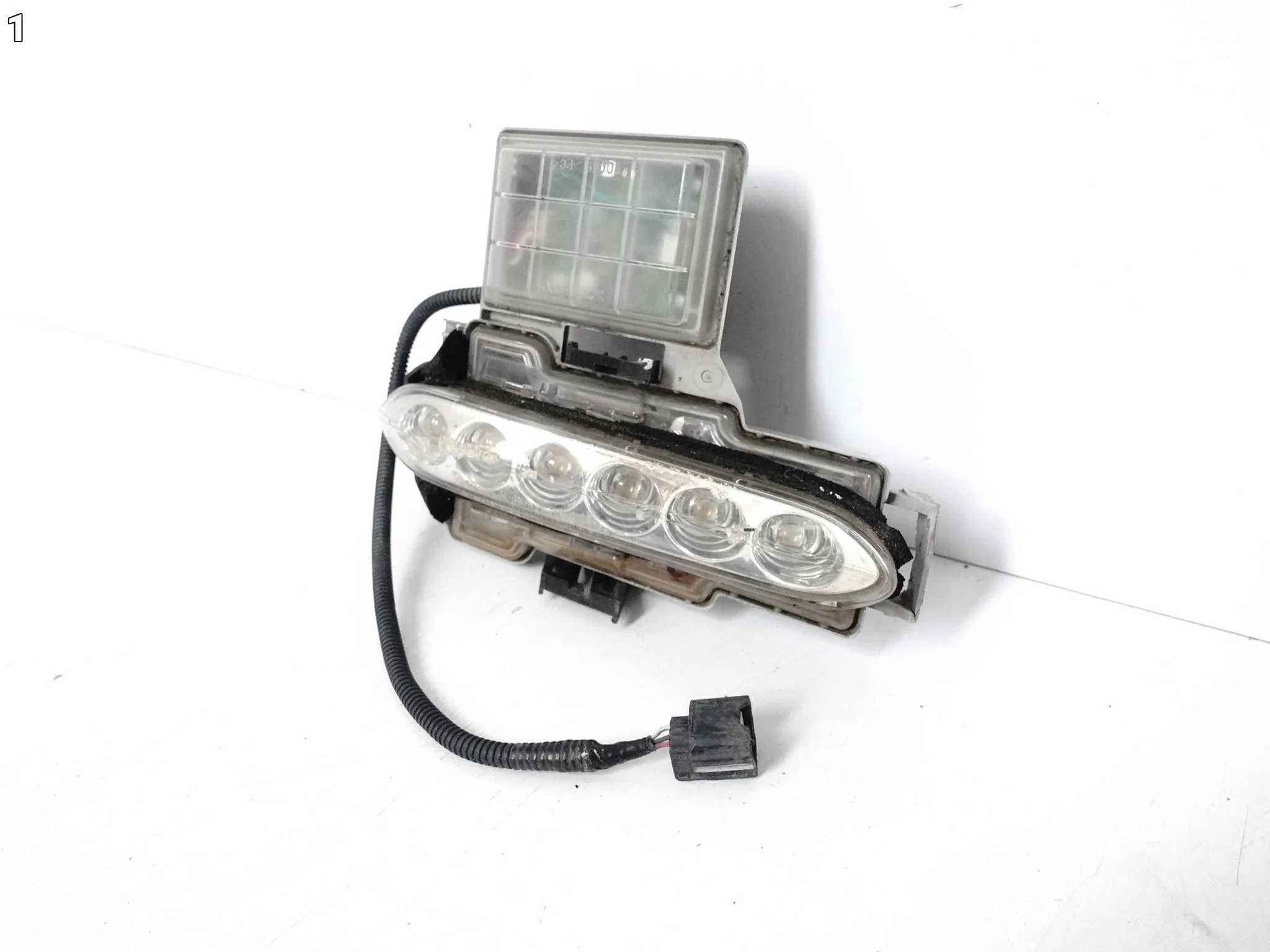 NISSAN GT-R GTR LIFT R35 12-16 HALOGEN LED DRL PRAWY W ZDERZAK PRZÓD NISSAN GT-R GTR LIFT R35 12-16 HALOGEN LED DRL PRAWY W ZDERZAK PRZÓD - obrazek 2