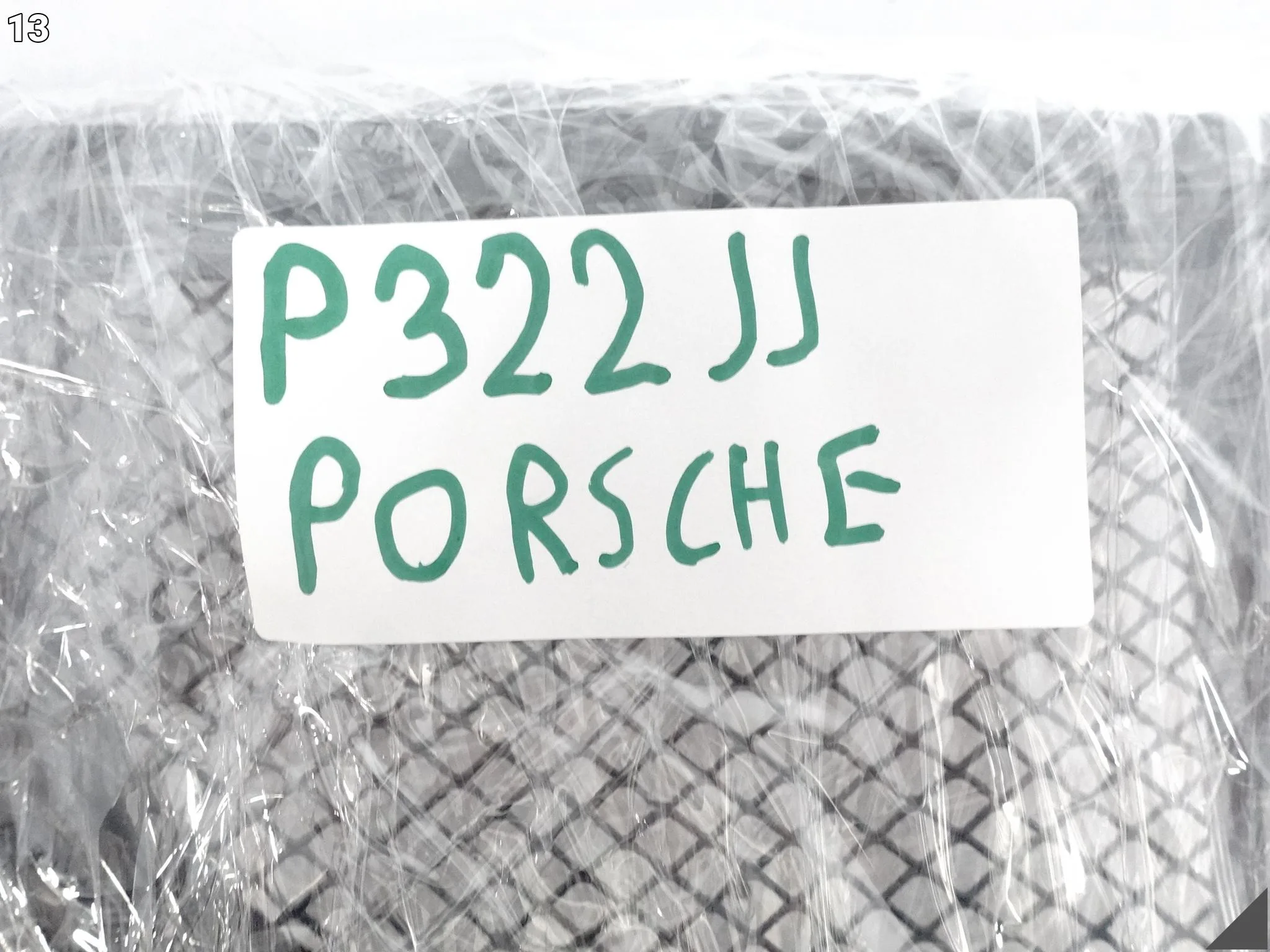 PORSCHE BOXSTER 981 CAYMAN 981C GT4 KRATKA WLOT ŚRODKOWA W ZDERZAK PRZÓD PORSCHE BOXSTER 981 CAYMAN 981C GT4 KRATKA WLOT ŚRODKOWA W ZDERZAK PRZÓD - obrazek 14