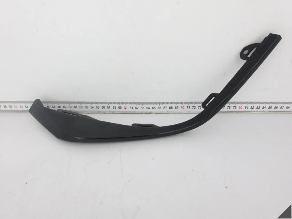 AUDI RS3 8Y0 20-24 LISTWA CZARNA SPOILER DYFUZORA W ZDERZAK TYŁ PRAWA AUDI RS3 8Y0 20-24 LISTWA CZARNA SPOILER DYFUZORA W ZDERZAK TYŁ PRAWA