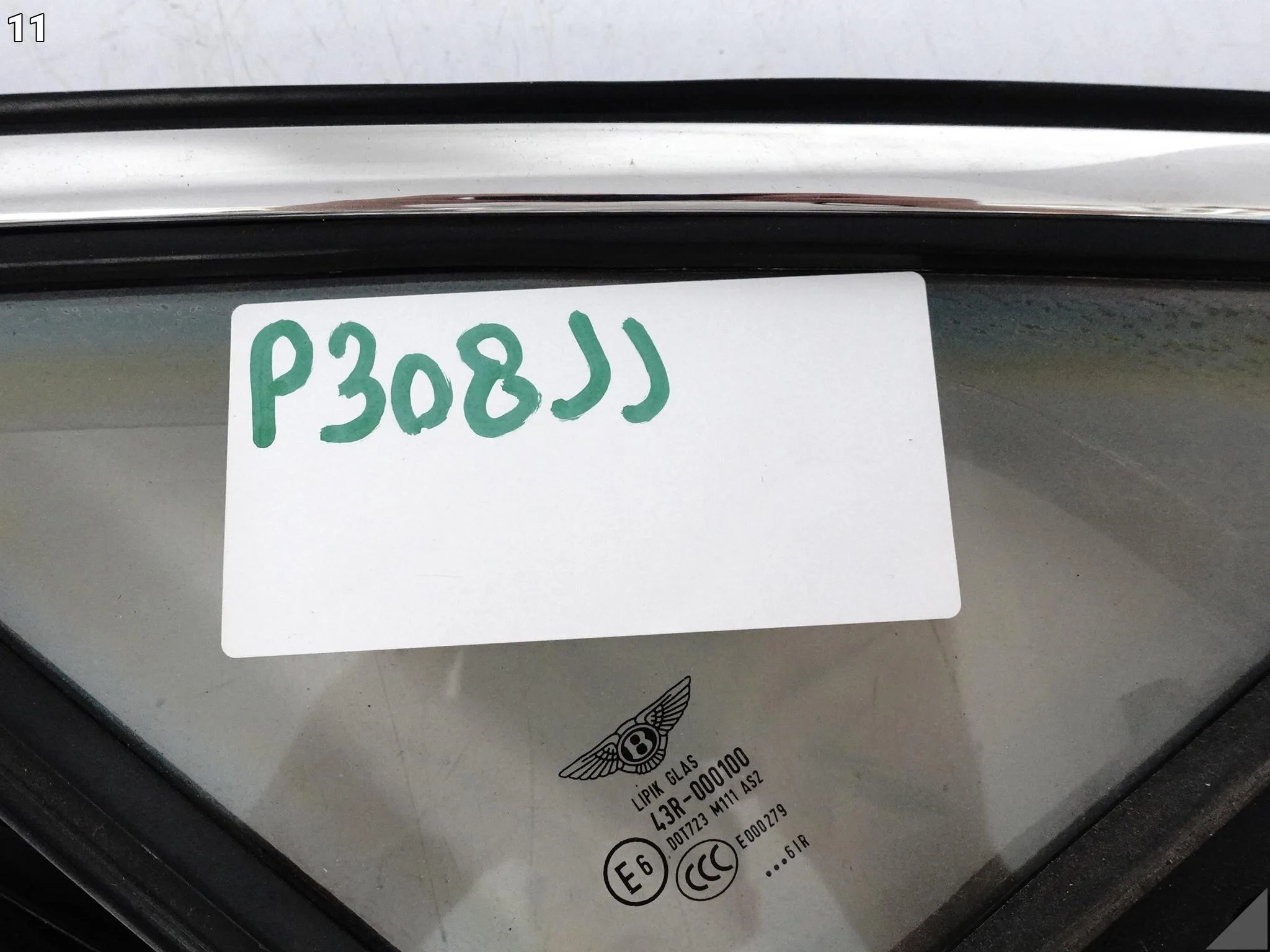 BENTLEY CONTINENTAL FLYING SPUR 3W5 06-12 USZCZELKA SZYBA LISTWA PRZÓD R BENTLEY CONTINENTAL FLYING SPUR 3W5 06-12 USZCZELKA SZYBA LISTWA PRZÓD R - obrazek 12