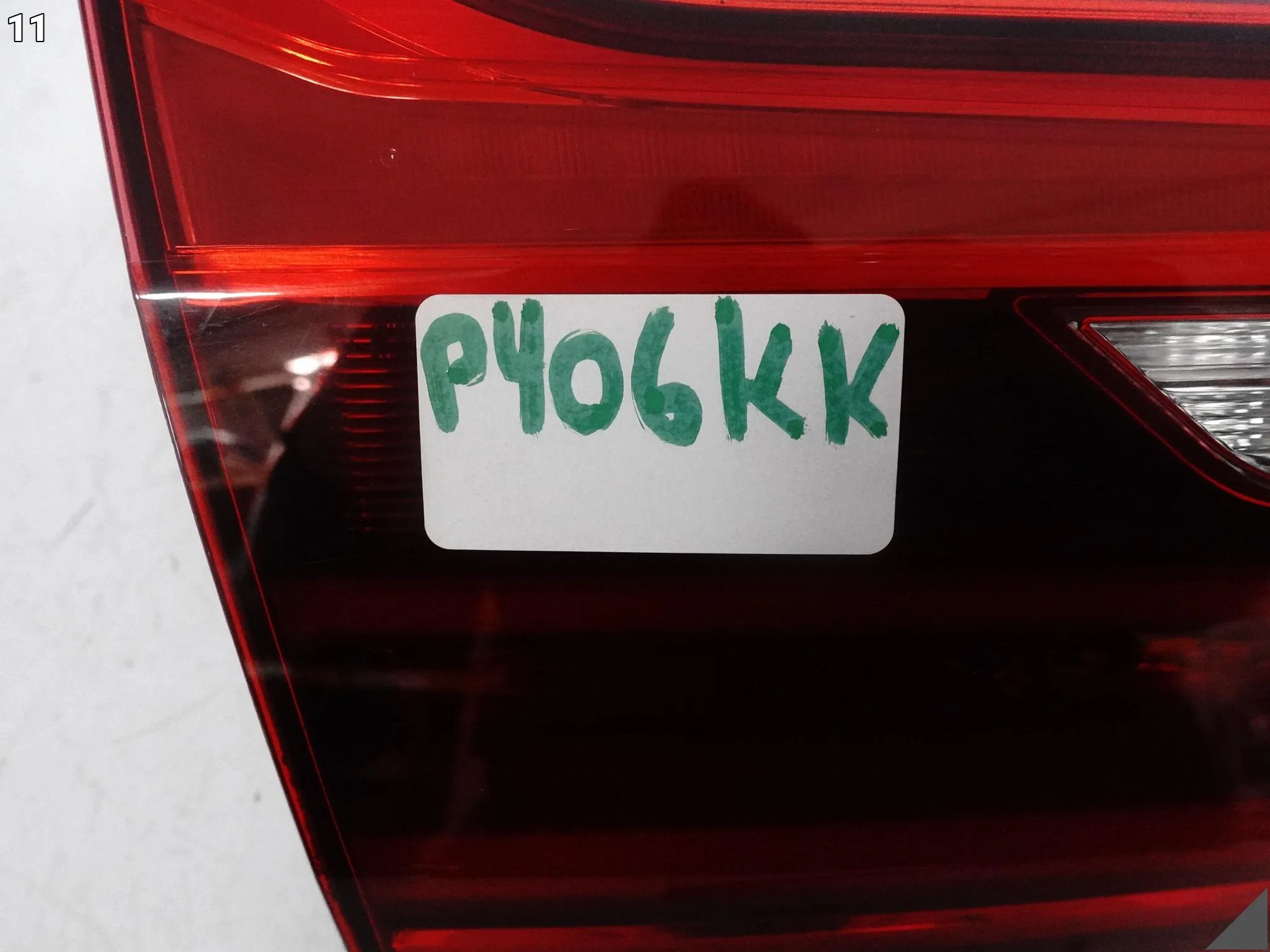 BMW 5 G31 TOURING KOMBI 17-20 LAMPA LED W KLAPĘ BAGAŻNIKA LEWA TYŁ EU BMW 5 G31 TOURING KOMBI 17-20 LAMPA LED W KLAPĘ BAGAŻNIKA LEWA TYŁ EU - obrazek 12