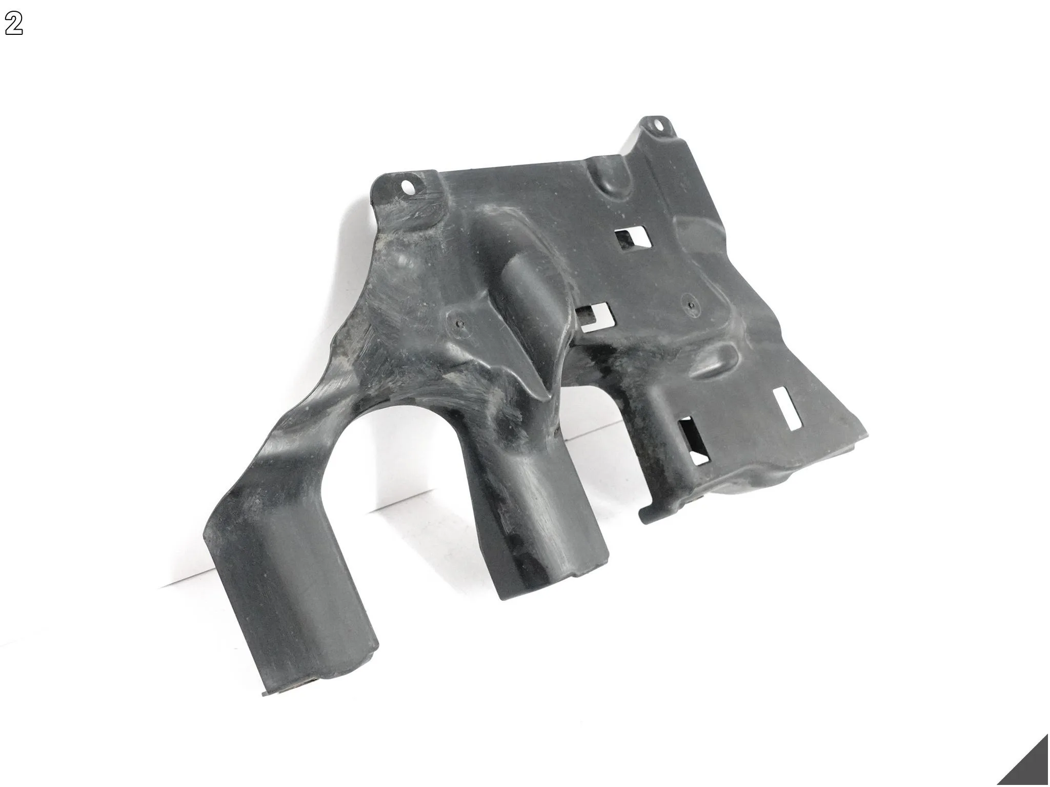 BMW G11 G12 G14 G15 G16 G30 G31 G32 OSŁONA LEWA PODWOZIA MAGLOWNICY BMW G11 G12 G14 G15 G16 G30 G31 G32 OSŁONA LEWA PODWOZIA MAGLOWNICY - obrazek 3