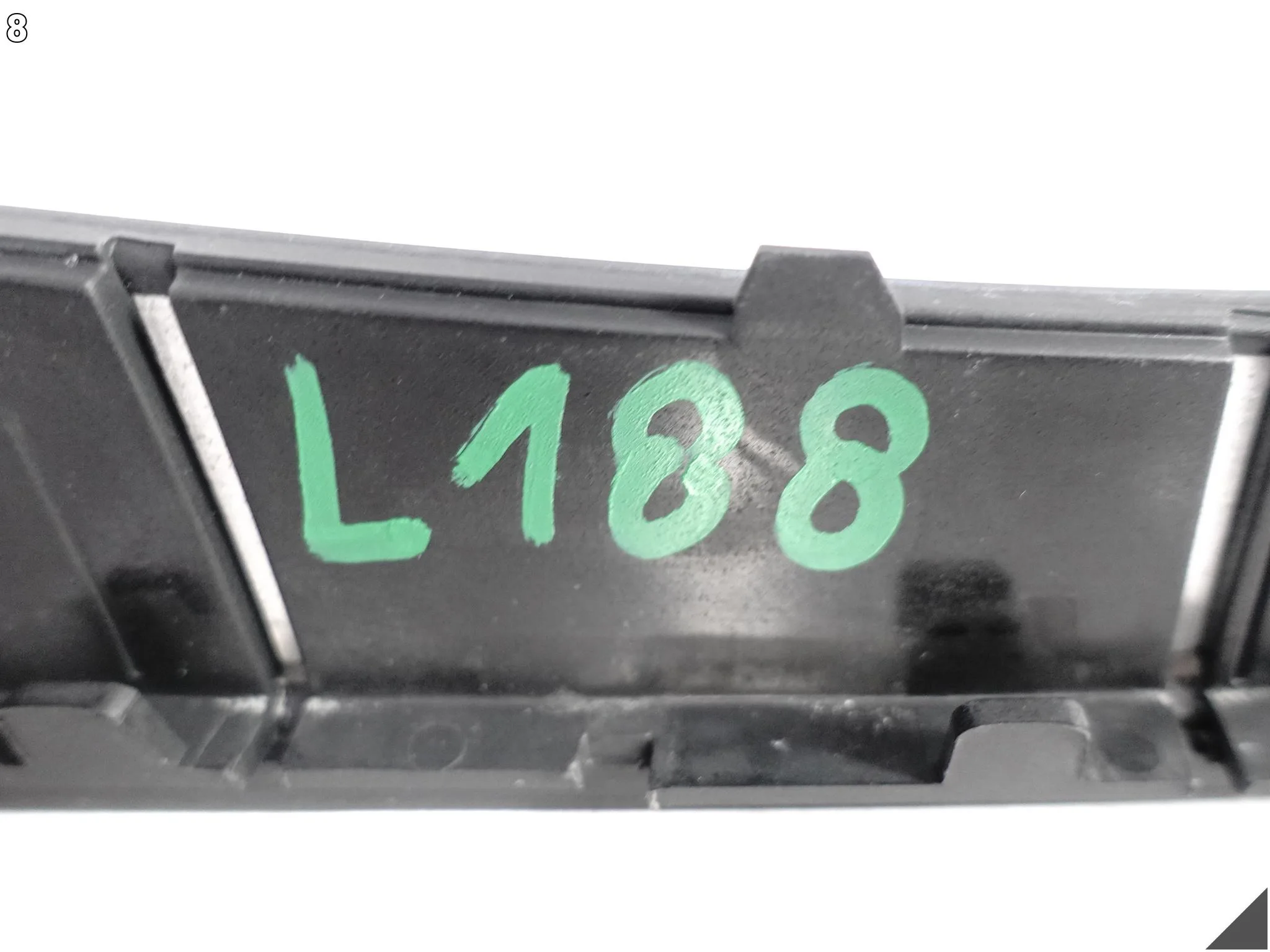 AUDI A5 S5 8T0 A4 S4 8K0 LIFT 07-16 LISTWA RAMKA TUNEL ŚRODKOWY 1LQ PIANO AUDI A5 S5 8T0 A4 S4 8K0 LIFT 07-16 LISTWA RAMKA TUNEL ŚRODKOWY 1LQ PIANO - obrazek 9