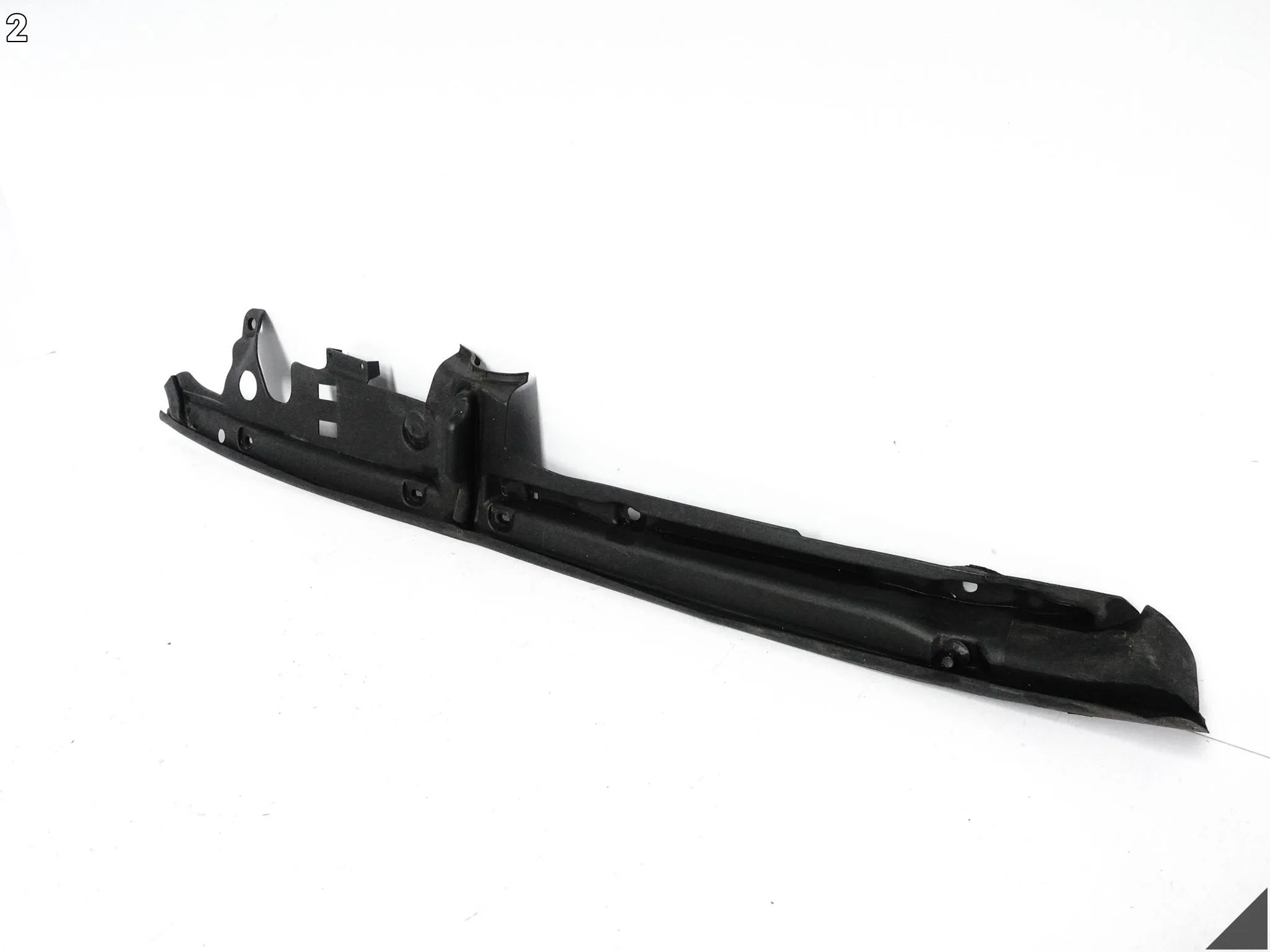 BMW 5 M5 G30 G31 F90 LISTWA OSŁONA NAKŁADKA ZAŚLEPKA NA BŁOTNIK PRZÓD LEWY BMW 5 M5 G30 G31 F90 LISTWA OSŁONA NAKŁADKA ZAŚLEPKA NA BŁOTNIK PRZÓD LEWY - obrazek 3