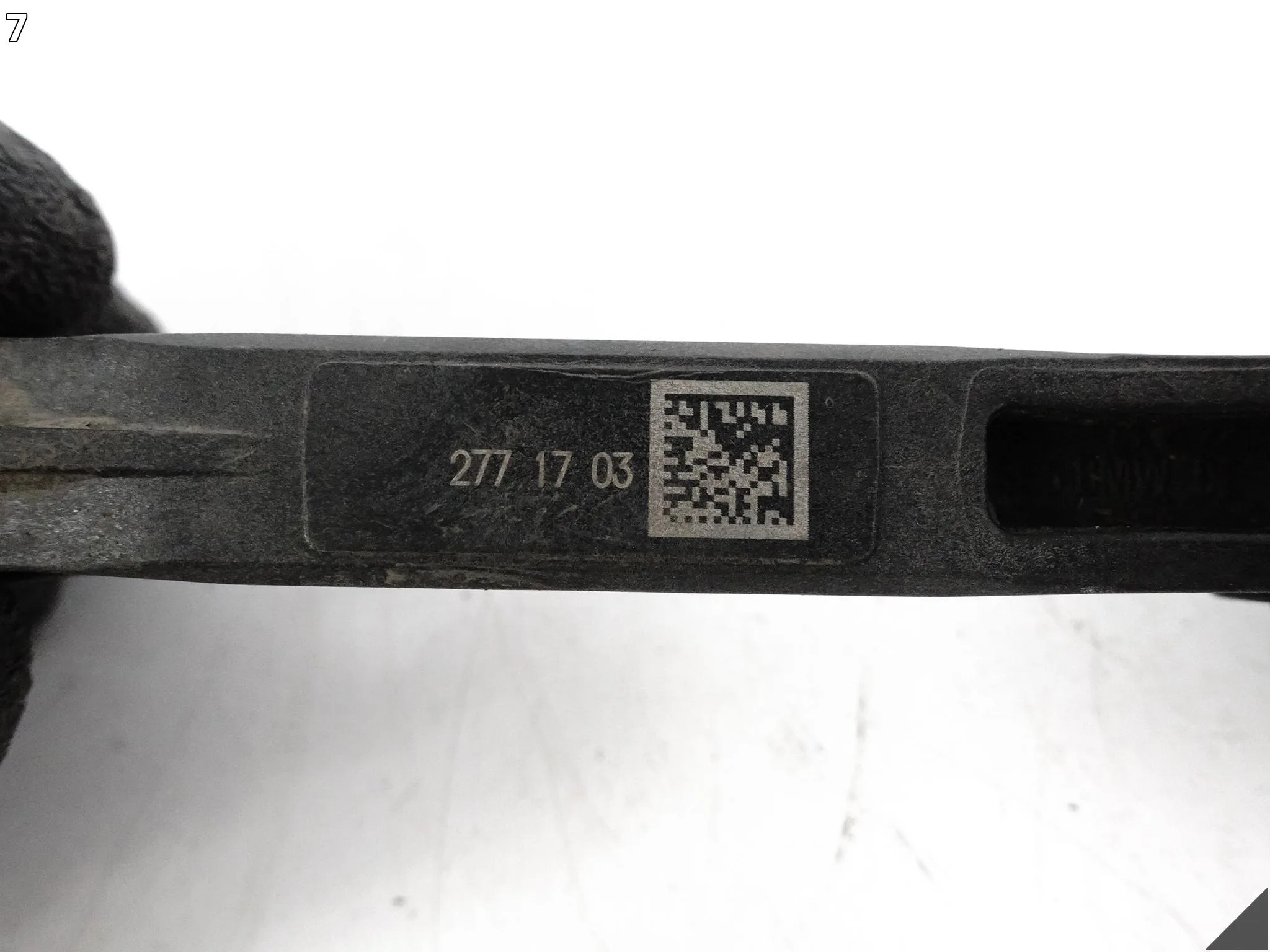 BMW G30 G31 G32 G11 G12 G14 G15 G16 ŁĄCZNIK STABILIZATORA TYŁ L = R 6861482 BMW G30 G31 G32 G11 G12 G14 G15 G16 ŁĄCZNIK STABILIZATORA TYŁ L = R 6861482 - obrazek 8