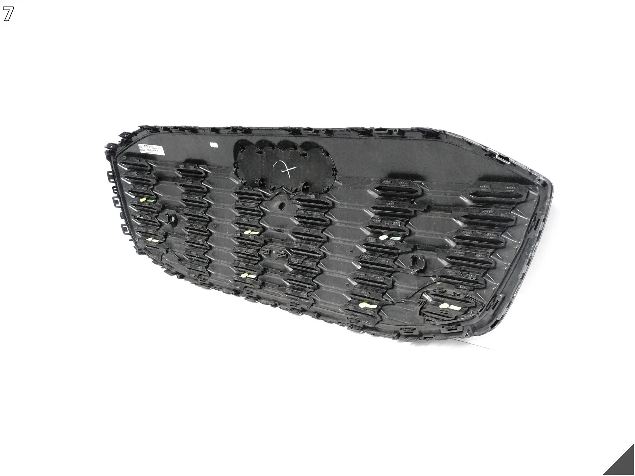 AUDI Q6 E-TRON 85H S-LINE 23- GRILL ATRAPA KRATKA WLOT W ZDERZAK PRZÓD AUDI Q6 E-TRON 85H S-LINE 23- GRILL ATRAPA KRATKA WLOT W ZDERZAK PRZÓD - obrazek 8