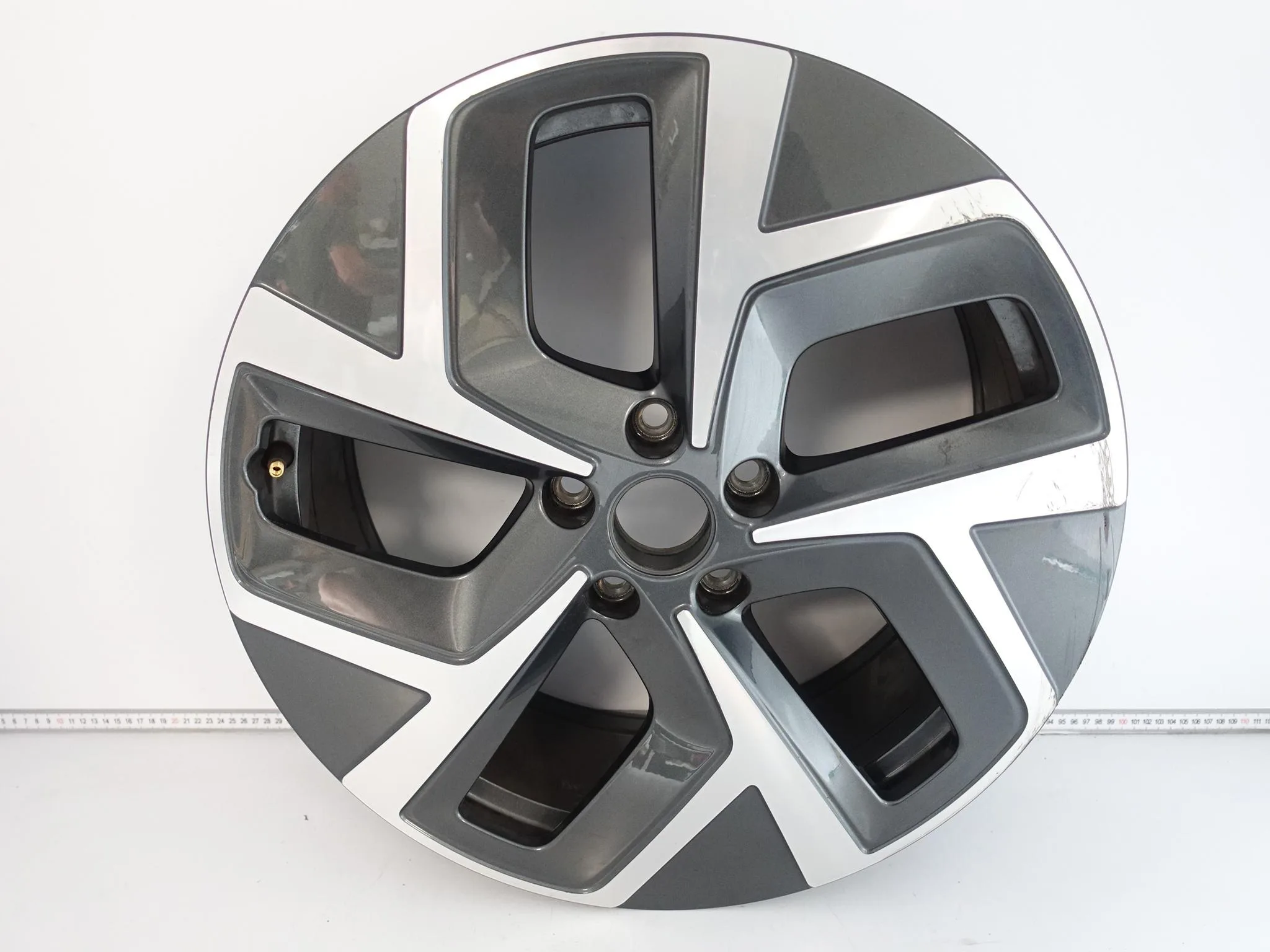 VW ID.3 ID3 10A FELGA 7,5×19 ET50 5×112 VW ID.3 ID3 10A FELGA 7,5x19 ET50 5x112