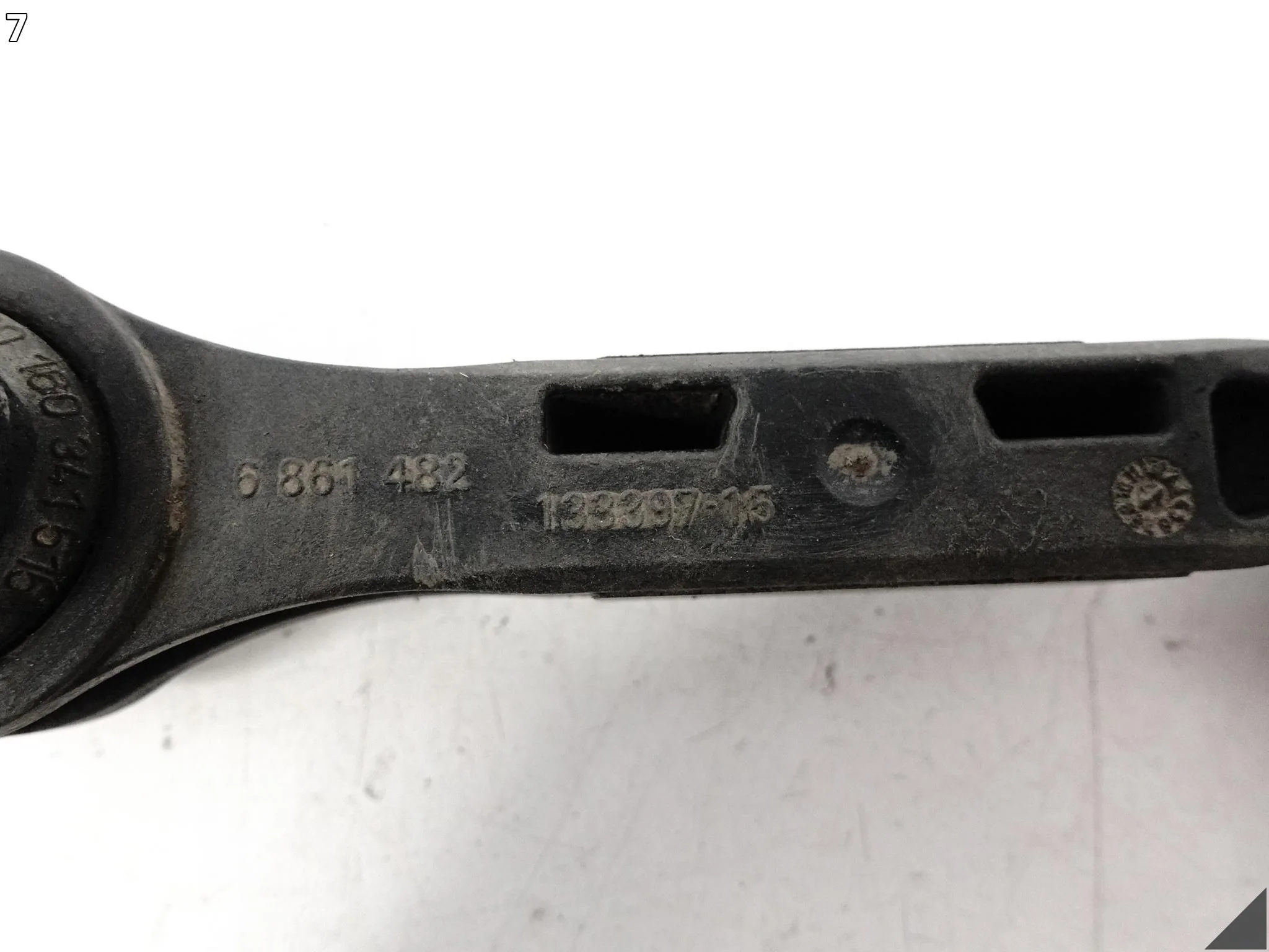 BMW G30 G31 G32 G11 G12 G14 G15 G16 ŁĄCZNIK STABILIZATORA TYŁ L = R 6861482 BMW G30 G31 G32 G11 G12 G14 G15 G16 ŁĄCZNIK STABILIZATORA TYŁ L = R 6861482 - obrazek 8