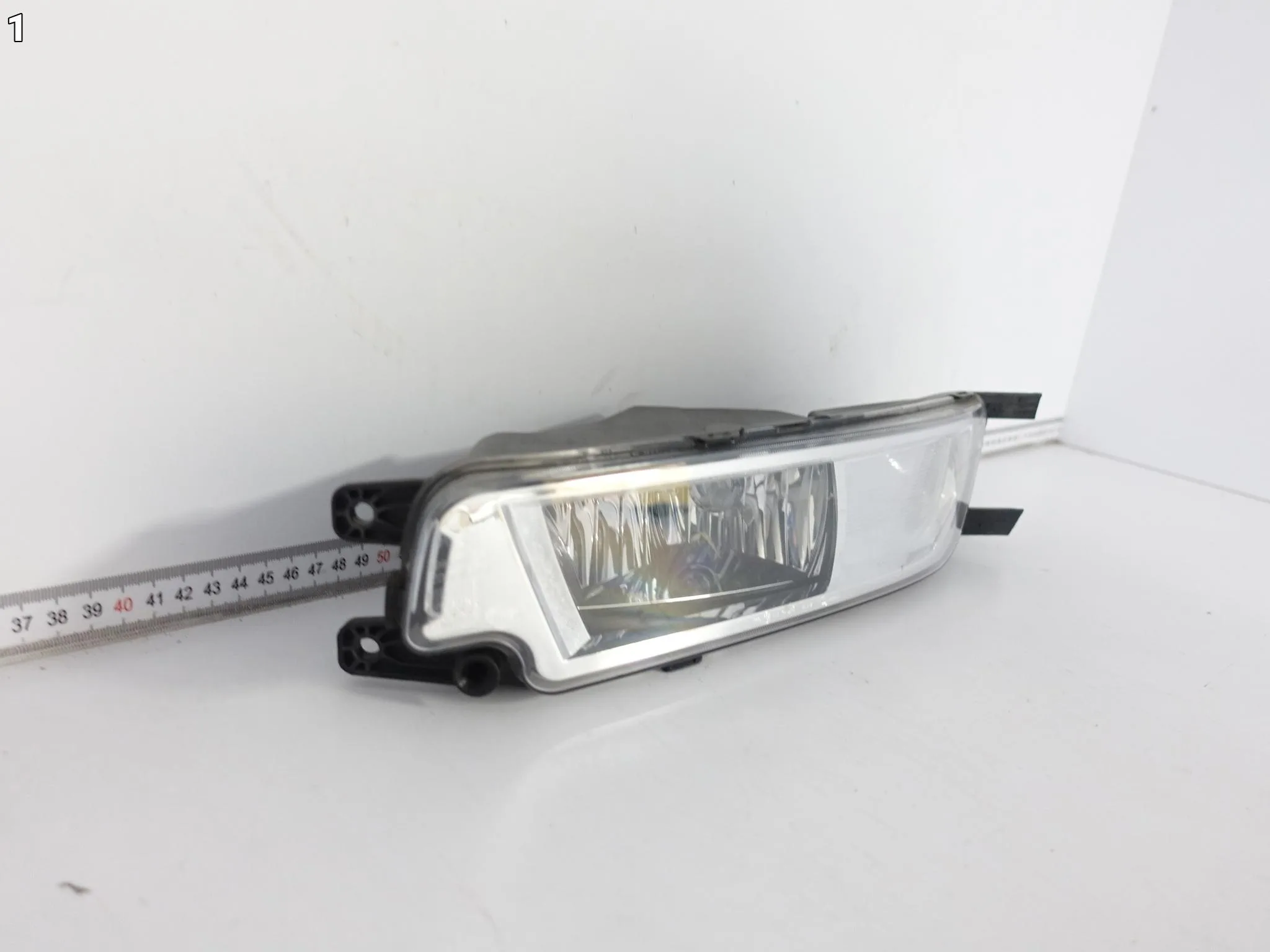 VW PASSAT B8 3G0 14-19 LAMPA HALOGEN PRAWY W ZDERZAK PRZÓD VW PASSAT B8 3G0 14-19 LAMPA HALOGEN PRAWY W ZDERZAK PRZÓD - obrazek 2