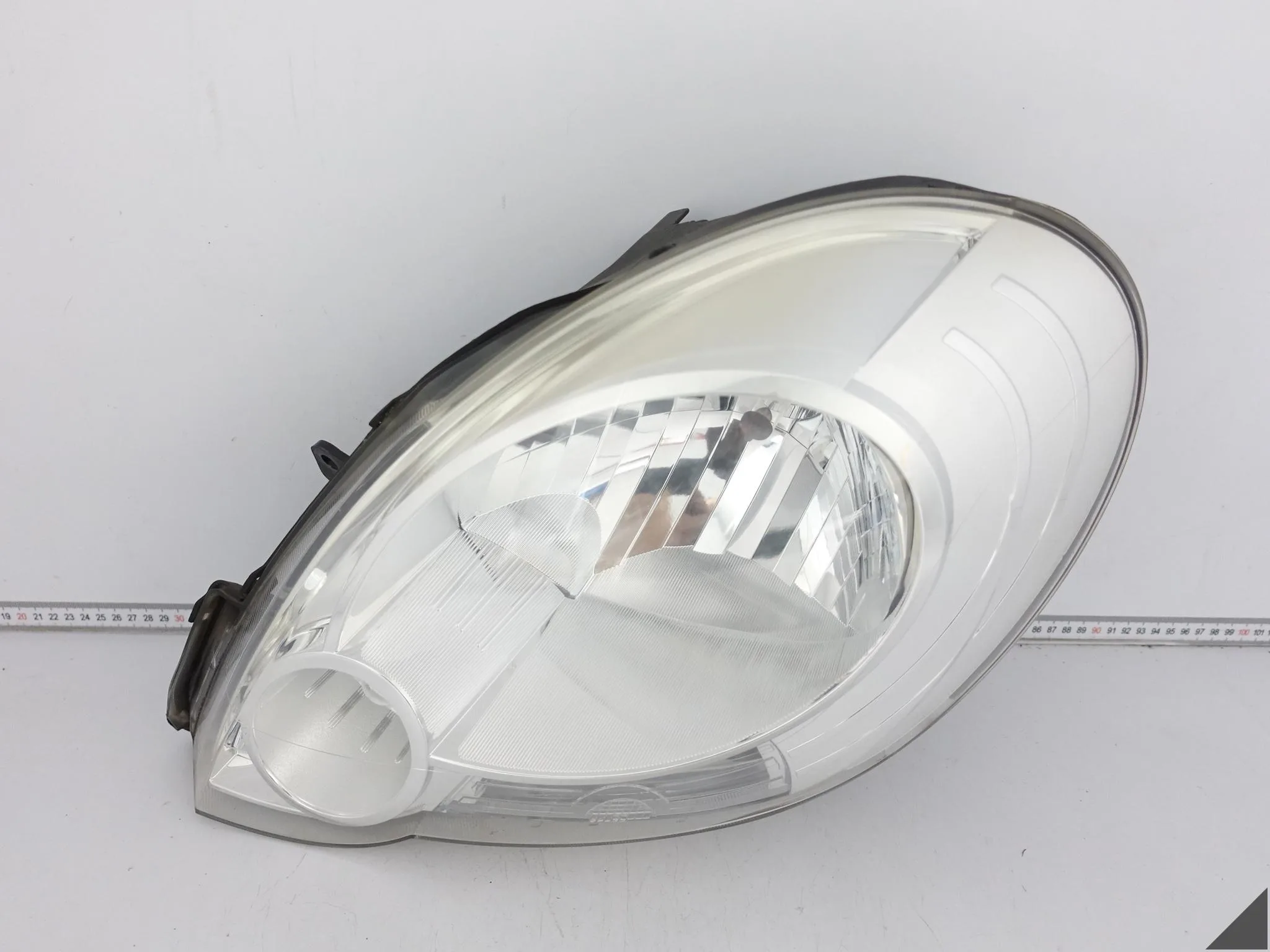 RENAULT KANGOO II 2 GENERACJA 07-13 LAMPA ZWYKŁA HALOGEN LEWA PRZÓD EUROPA RENAULT KANGOO II 2 GENERACJA 07-13 LAMPA ZWYKŁA HALOGEN LEWA PRZÓD EUROPA