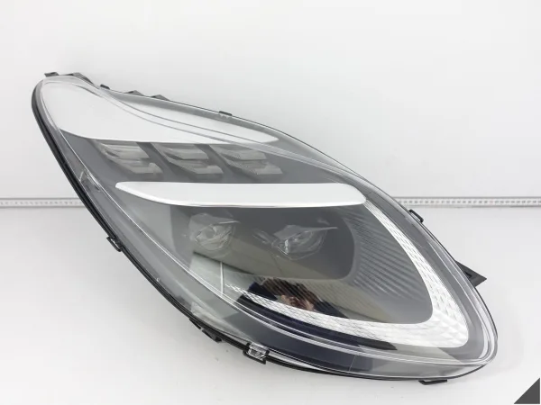ASTON MARTIN DB12 24- LAMPA HEADLIGHT PRAWA PRZÓD EUROPA + MODUŁ ASTON MARTIN DB12 24- LAMPA HEADLIGHT PRAWA PRZÓD EUROPA + MODUŁ