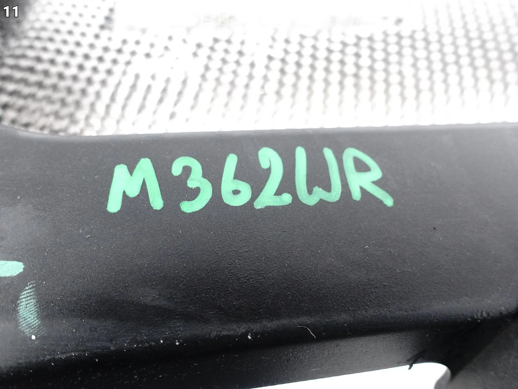 PORSCHE 996 911 GT3 CUP ŚLIZG MOCOWANIE ZDERZAKA OSŁONA TERMICZNA LEWY TYŁ PORSCHE 996 911 GT3 CUP ŚLIZG MOCOWANIE ZDERZAKA OSŁONA TERMICZNA LEWY TYŁ - obrazek 12
