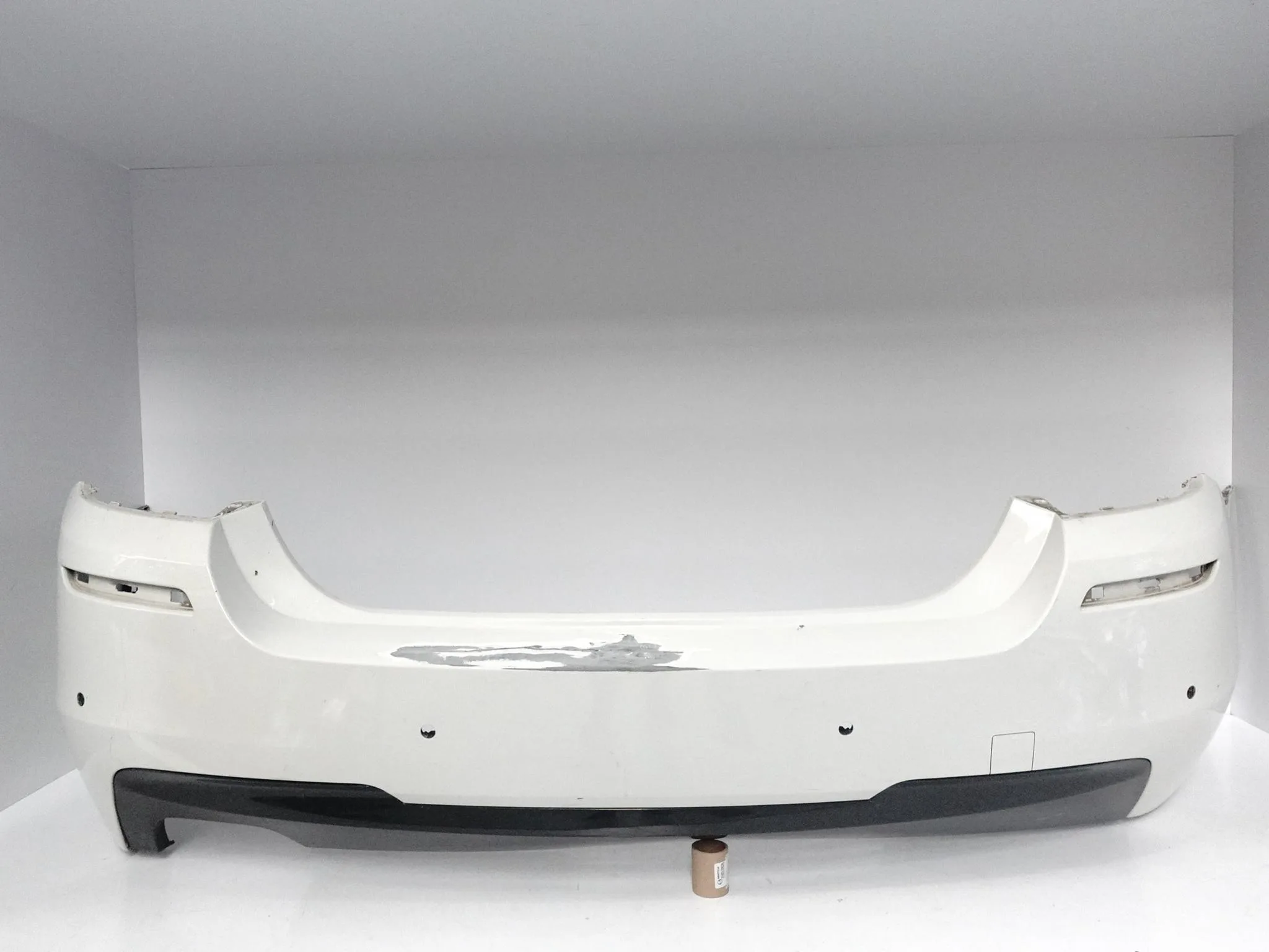 BMW 5 F10 M-PAKIET SEDAN 10-17 ZDERZAK BUMPER SPOILER DYFUZOR TYŁ (4xPDC) BMW 5 F10 M-PAKIET SEDAN 10-17 ZDERZAK BUMPER SPOILER DYFUZOR TYŁ (4xPDC)