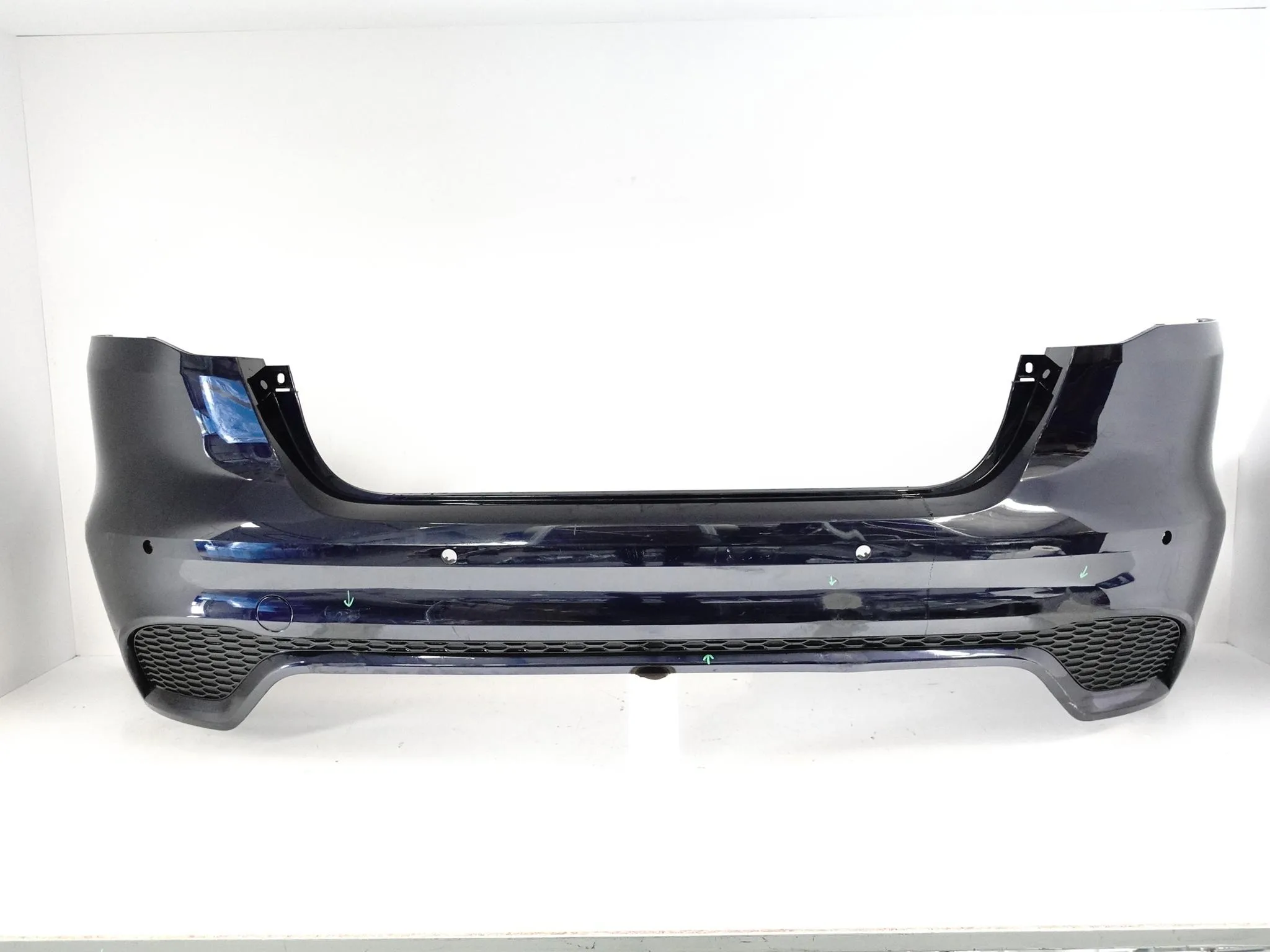 JAGUAR XE X760 LIFT R-DYNAMIC 19-24 ZDERZAK BUMPER TYŁ (6xPDC) JAGUAR XE X760 LIFT R-DYNAMIC 19-24 ZDERZAK BUMPER TYŁ (6xPDC)