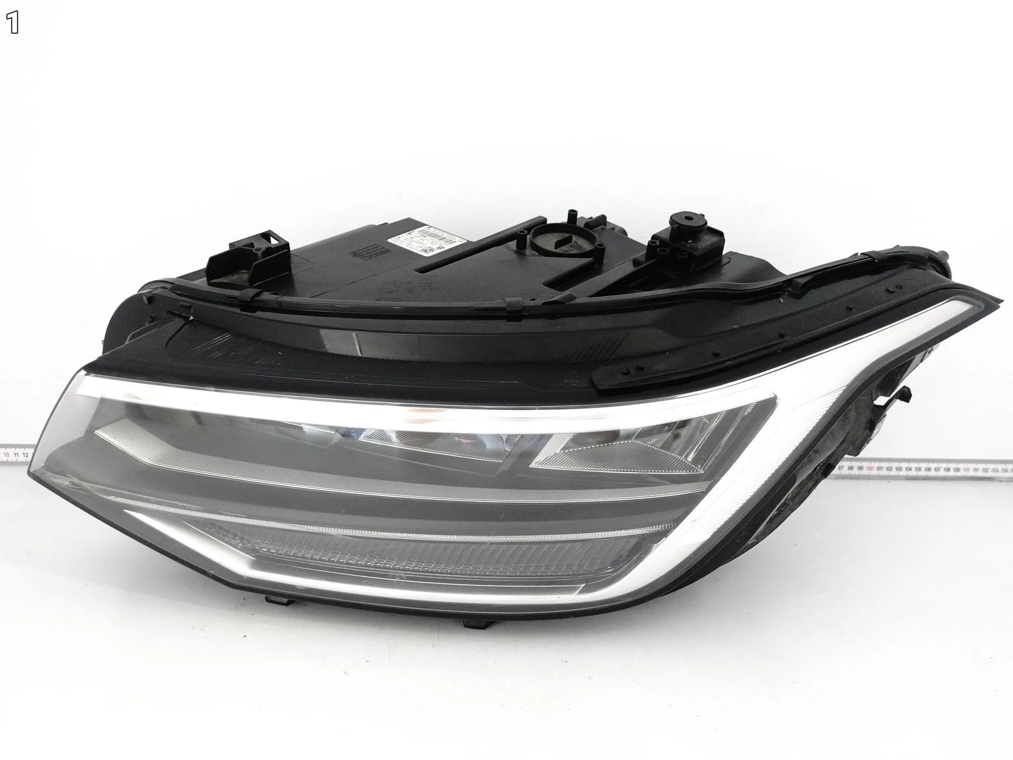 VW TIGUAN II 2 5NB LIFT FL 20-24 LAMPA FULL LED LEWA PRZÓD EUROPA VW TIGUAN II 2 5NB LIFT FL 20-24 LAMPA FULL LED LEWA PRZÓD EUROPA - obrazek 2