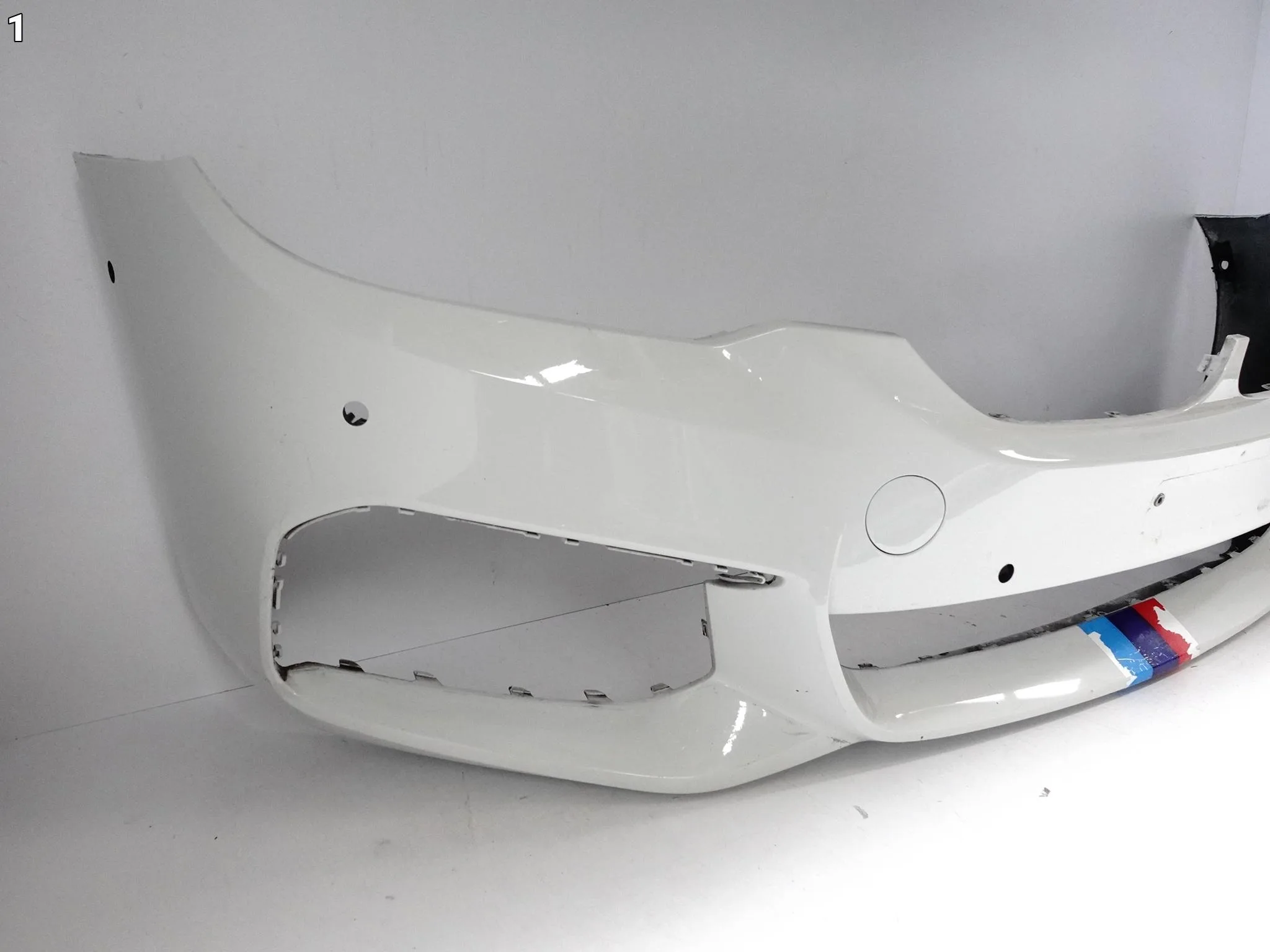BMW 5 G30 G31 M-PAKIET 17-20 ZDERZAK BUMPER PRZÓD (6xPDC) BMW 5 G30 G31 M-PAKIET 17-20 ZDERZAK BUMPER PRZÓD (6xPDC) - obrazek 2