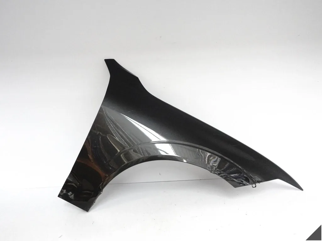 VOLVO XC60 II (2 GENERACJA) R-DESIGN 17- BŁOTNIK FENDER PRAWY PRZÓD