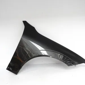 VOLVO XC60 II (2 GENERACJA) R-DESIGN 17- BŁOTNIK FENDER PRAWY PRZÓD