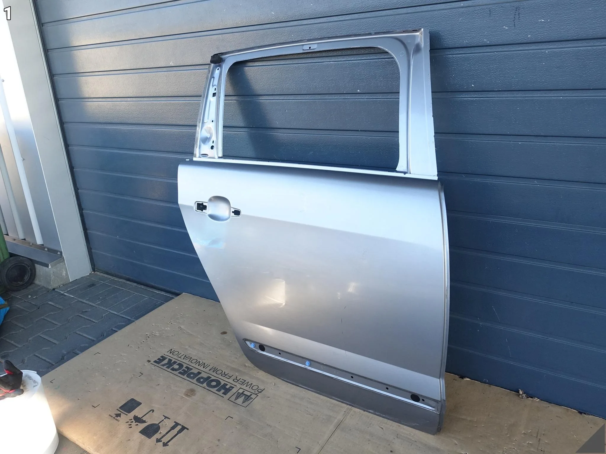 PEUGEOT 5008 I (1 GENERACJA) 09-17 LIFT DRZWI DOOR PRAWE TYŁ B.ŁADNE PEUGEOT 5008 I (1 GENERACJA) 09-17 LIFT DRZWI DOOR PRAWE TYŁ B.ŁADNE - obrazek 2