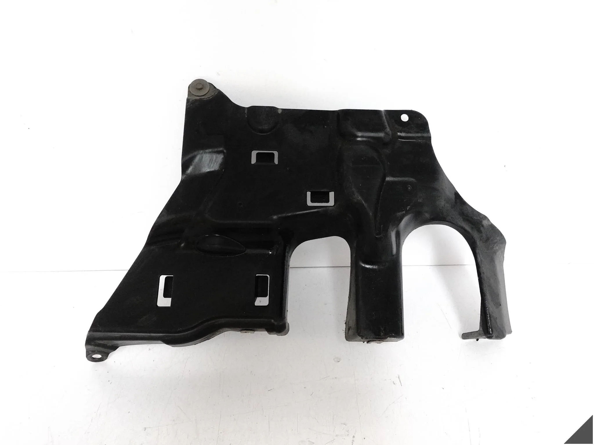 BMW G11 G12 G14 G15 G16 G30 G31 G32 OSŁONA PRAWA PODWOZIA MAGLOWNICY BMW G11 G12 G14 G15 G16 G30 G31 G32 OSŁONA PRAWA PODWOZIA MAGLOWNICY