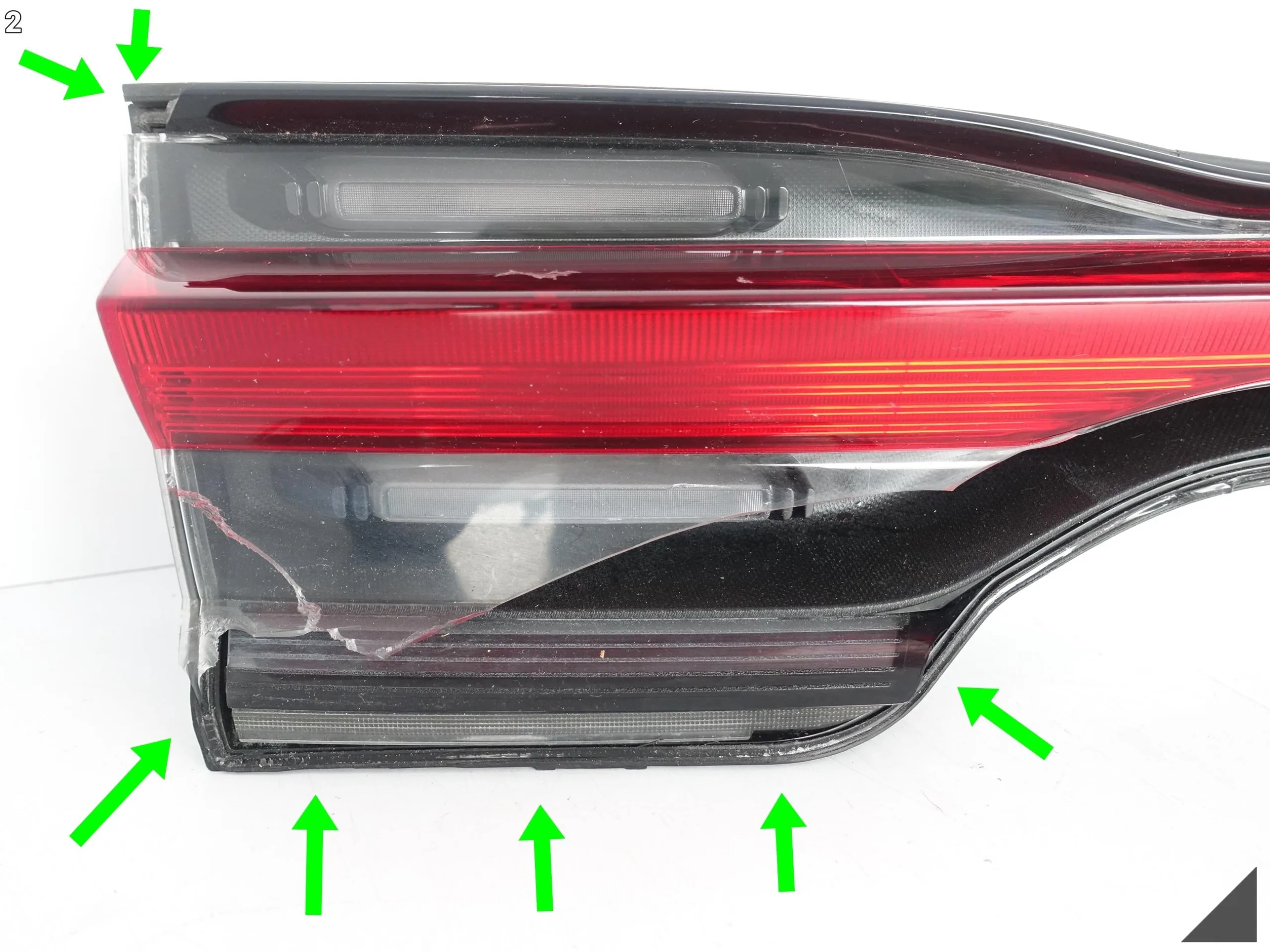 PORSCHE MACAN 95B LIFT 19- LED LAMPA BLENDA W BAGAŻNIK TYŁ EUROPA USZKODZONA PORSCHE MACAN 95B LIFT 19- LED LAMPA BLENDA W BAGAŻNIK TYŁ EUROPA USZKODZONA - obrazek 3