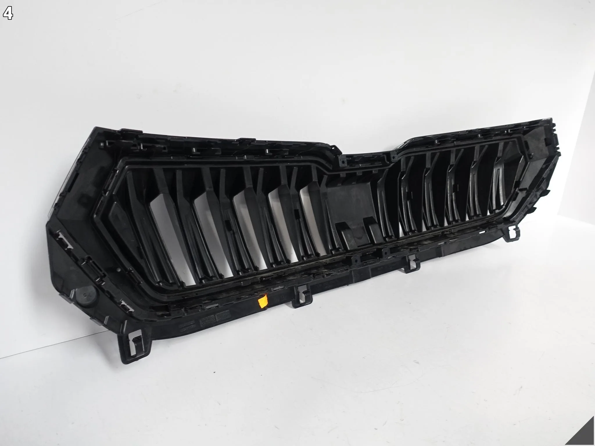 SKODA KAROQ 57A LIFT 22- GRILL ATRAPA KRATKA WLOT W ZDERZAK PRZÓD SKODA KAROQ 57A LIFT 22- GRILL ATRAPA KRATKA WLOT W ZDERZAK PRZÓD - obrazek 5