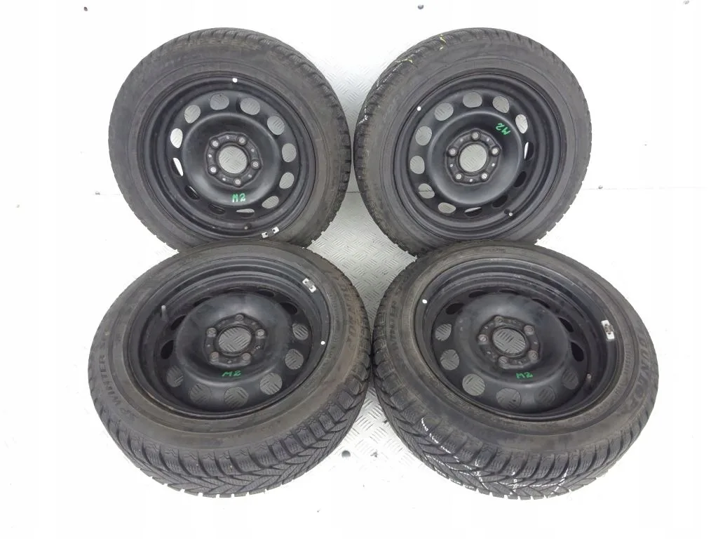 BMW E81 E87 E82 FELGI+OPONY 205/55 16 ZIMA 8MM BMW E81 E87 E82 FELGI+OPONY 205/55 16 ZIMA 8MM