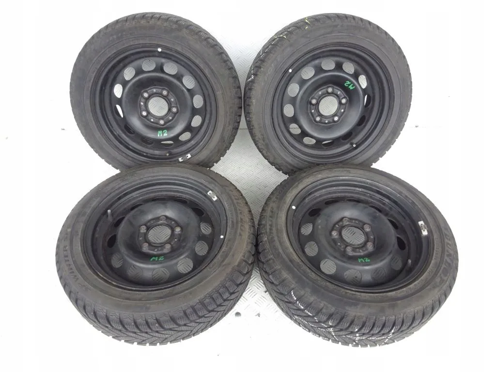 BMW E81 E87 E82 FELGI+OPONY 205/55 16 ZIMA 8MM BMW E81 E87 E82 FELGI+OPONY 205/55 16 ZIMA 8MM - obrazek 2