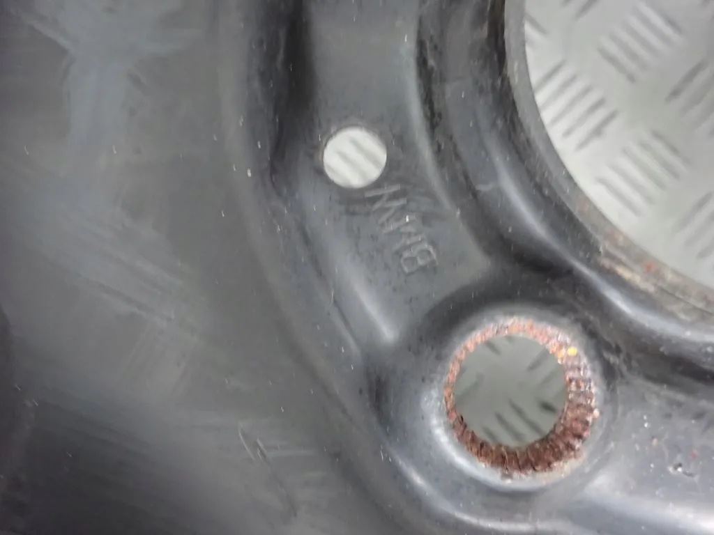 BMW E81 E87 E82 FELGI+OPONY 205/55 16 ZIMA 8MM BMW E81 E87 E82 FELGI+OPONY 205/55 16 ZIMA 8MM - obrazek 8